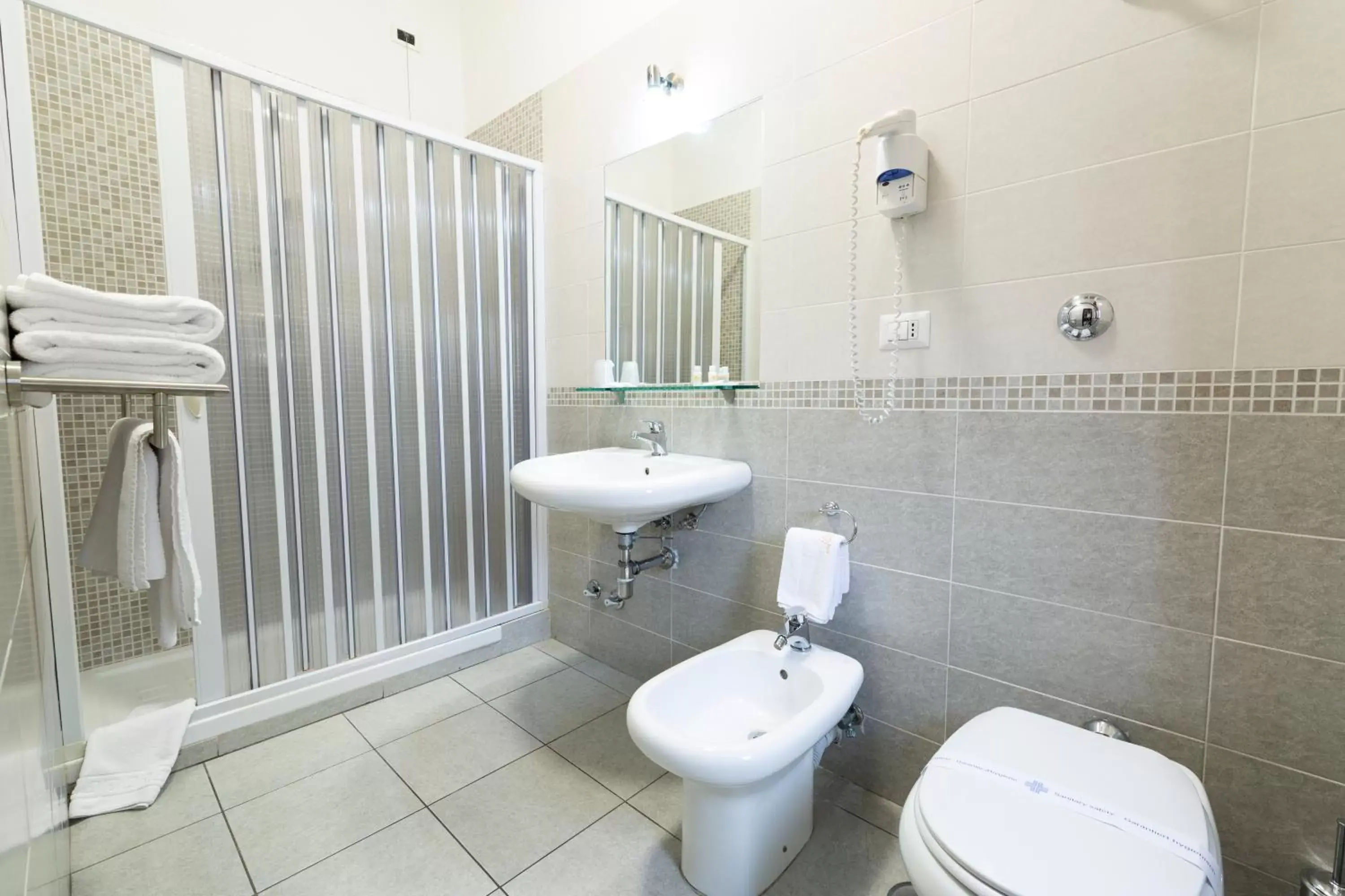 Bathroom in Hotel del Sole