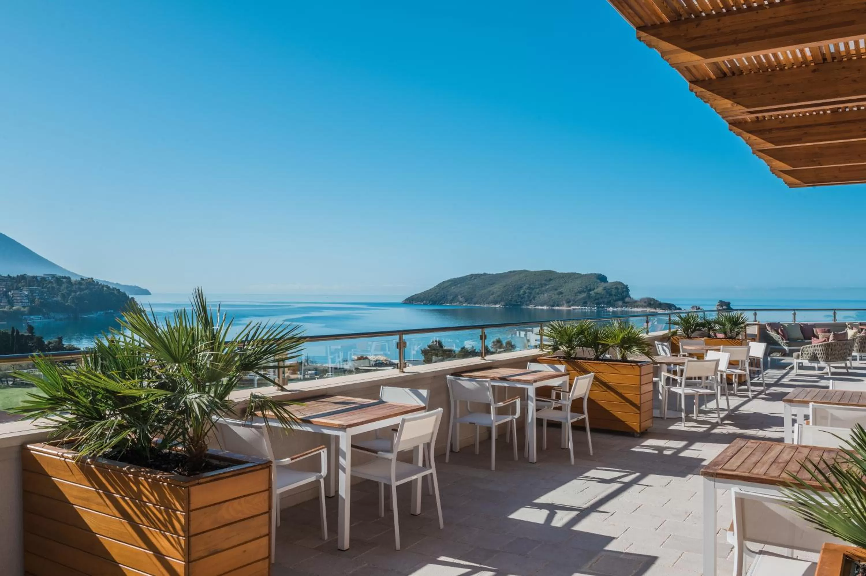 Restaurant/places to eat in Iberostar Waves Slavija