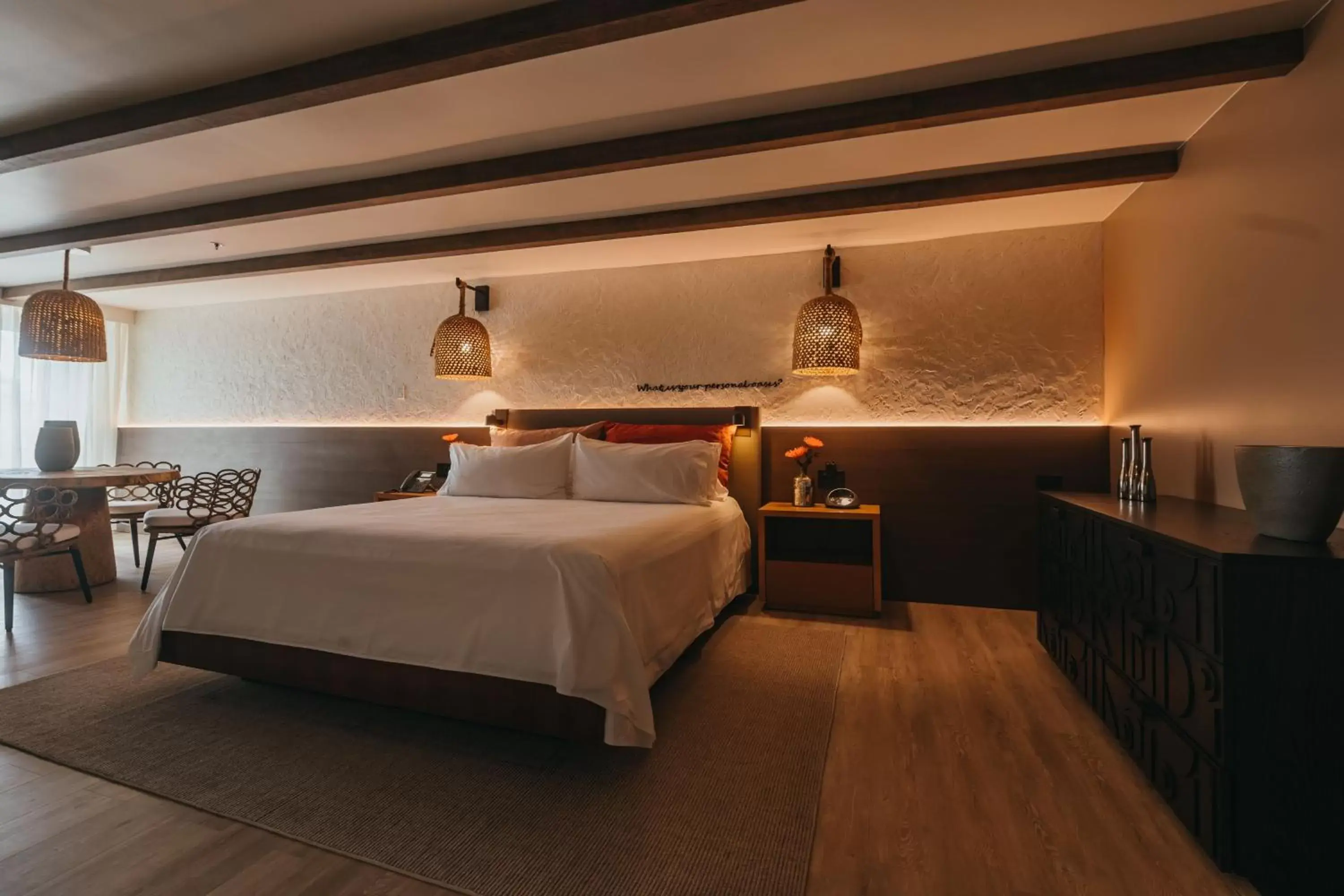 Bedroom, Bed in Renaissance Wind Creek Aruba Resort
