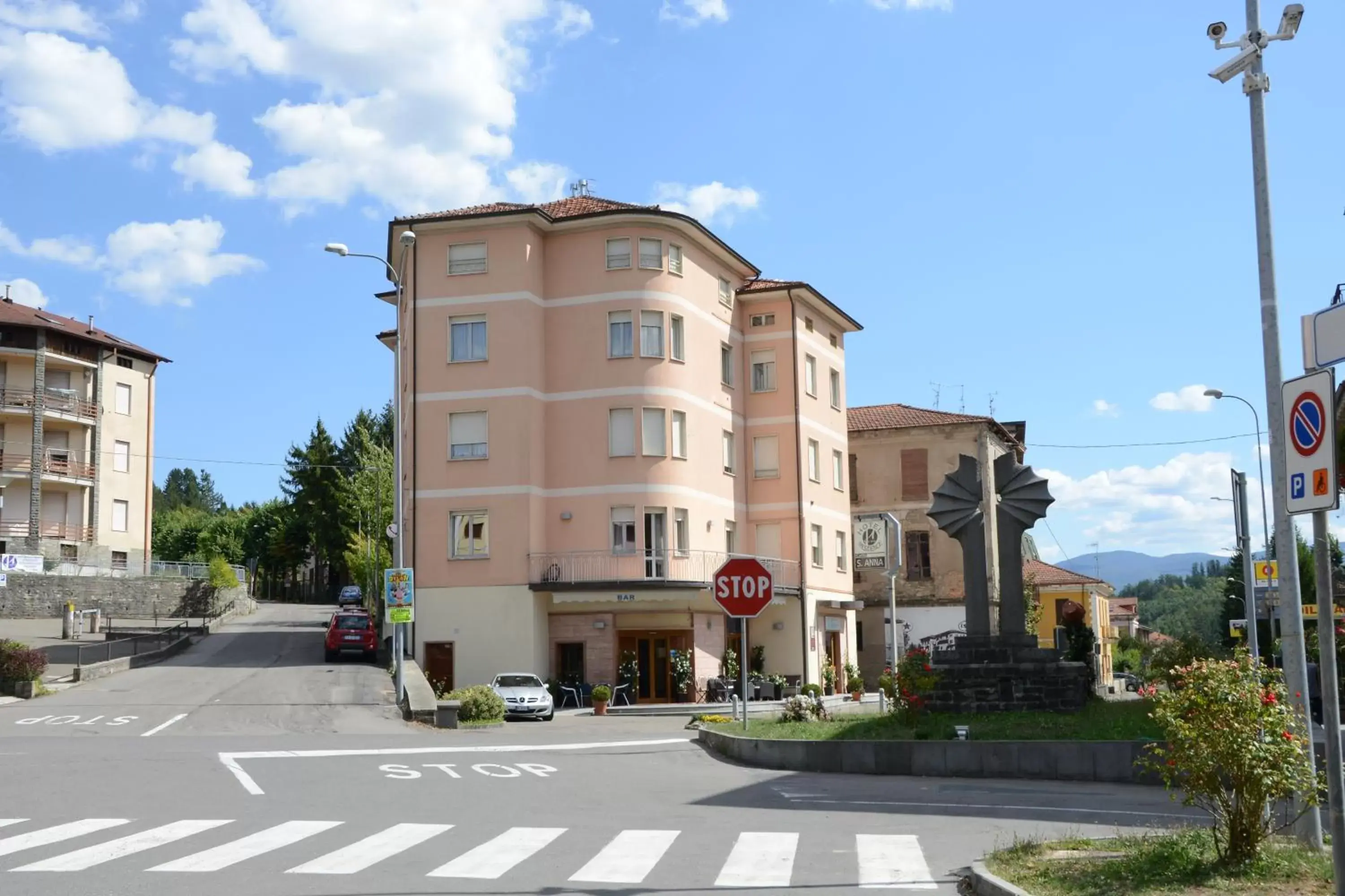 Facade/entrance, Property Building in Hotel Residence Sant'Anna