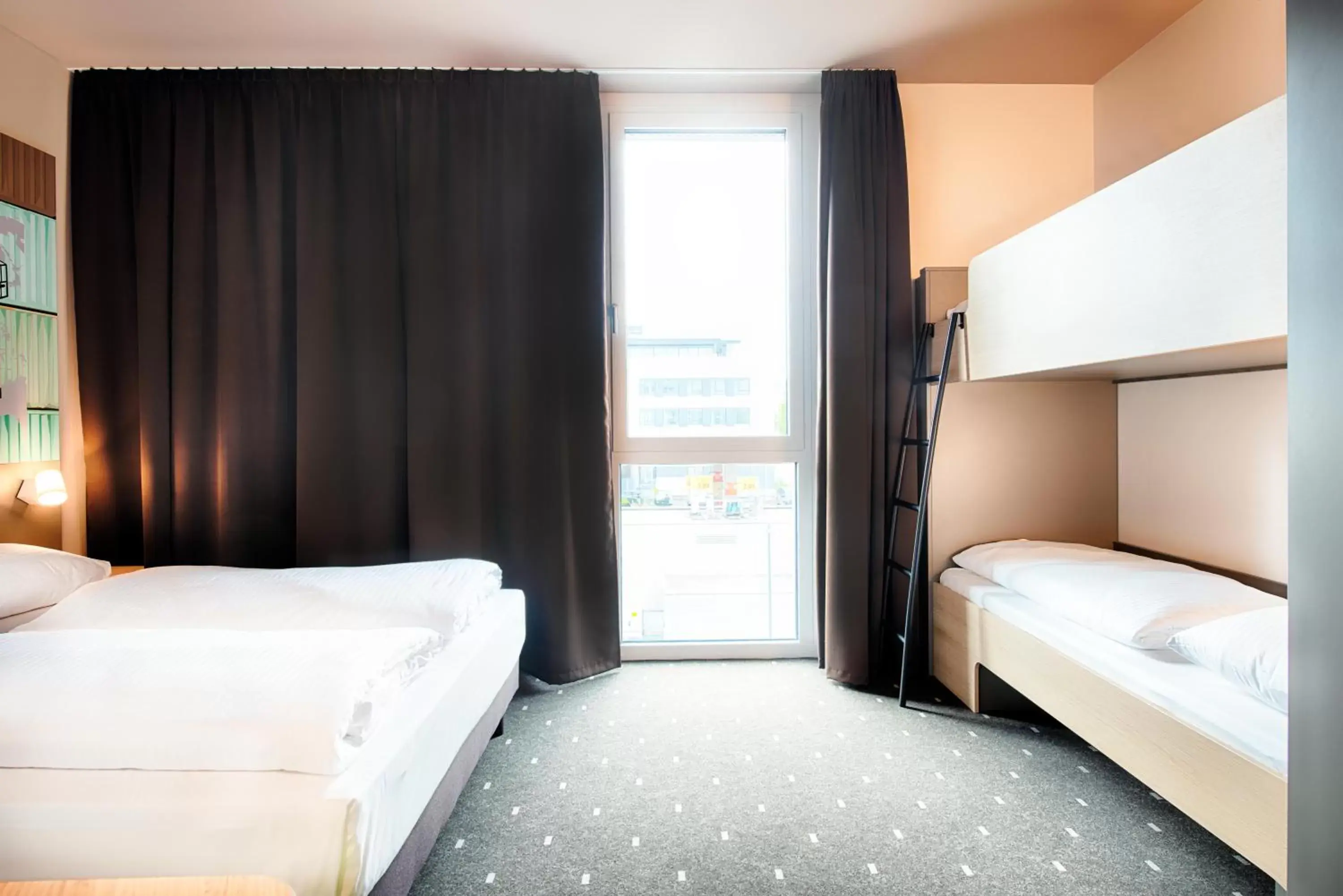 Photo of the whole room in B&B Hotel Stuttgart-Neckarhafen