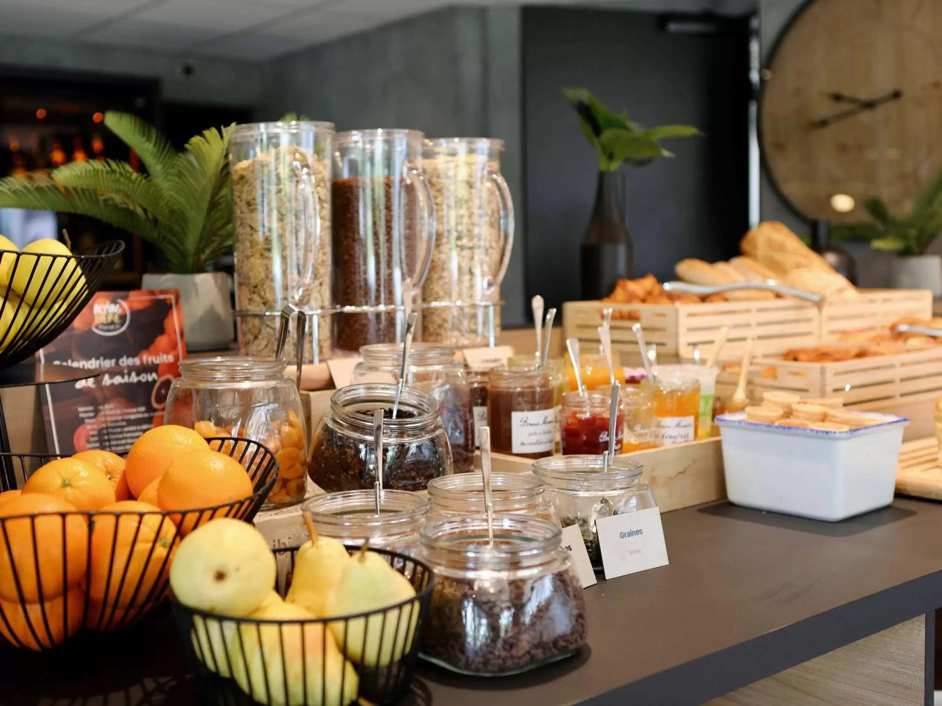 Restaurant/places to eat in ibis Aubenas Restaurant/places to eat in ibis Aubenas