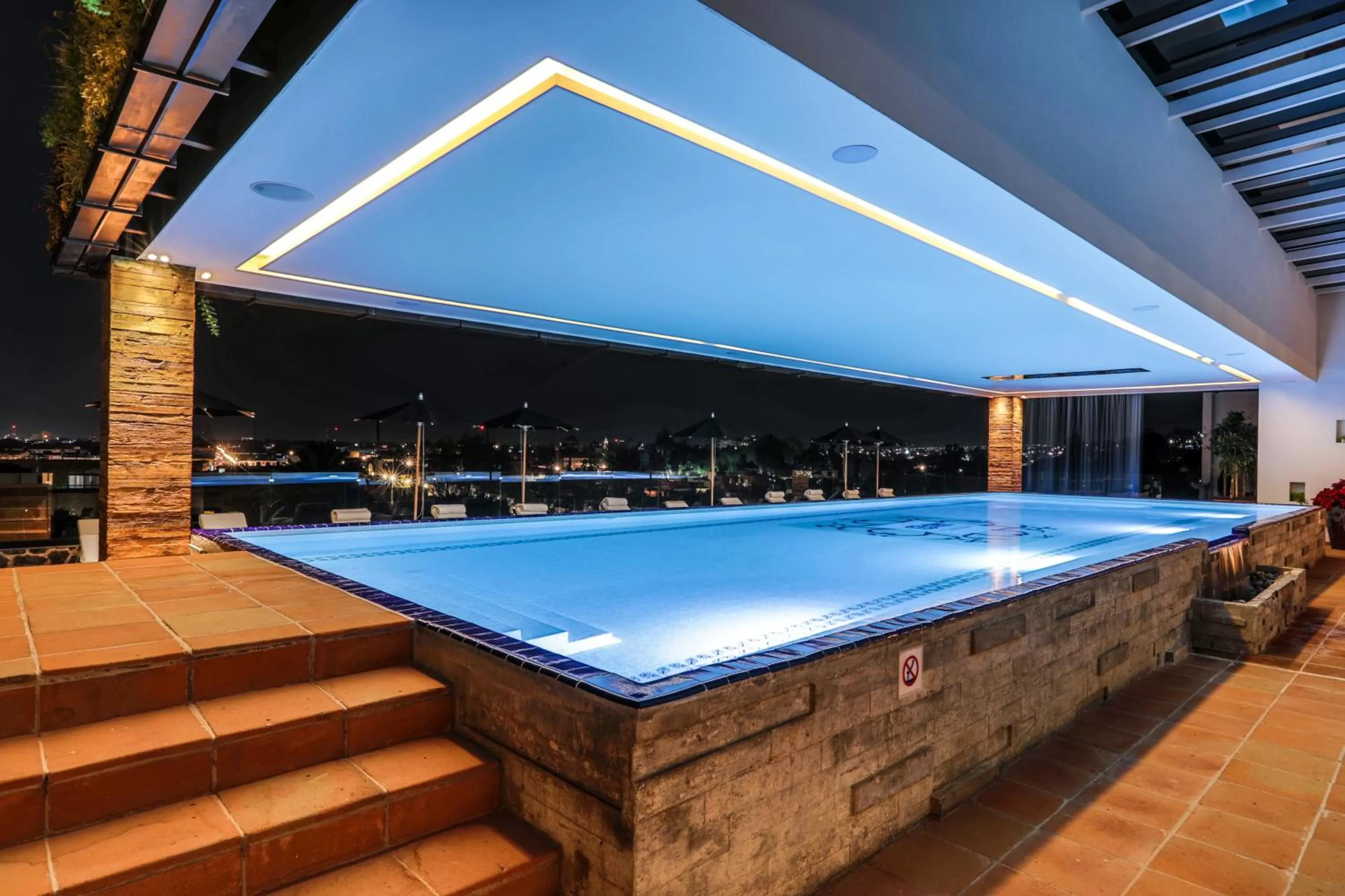 Swimming pool in Banyan Tree Puebla