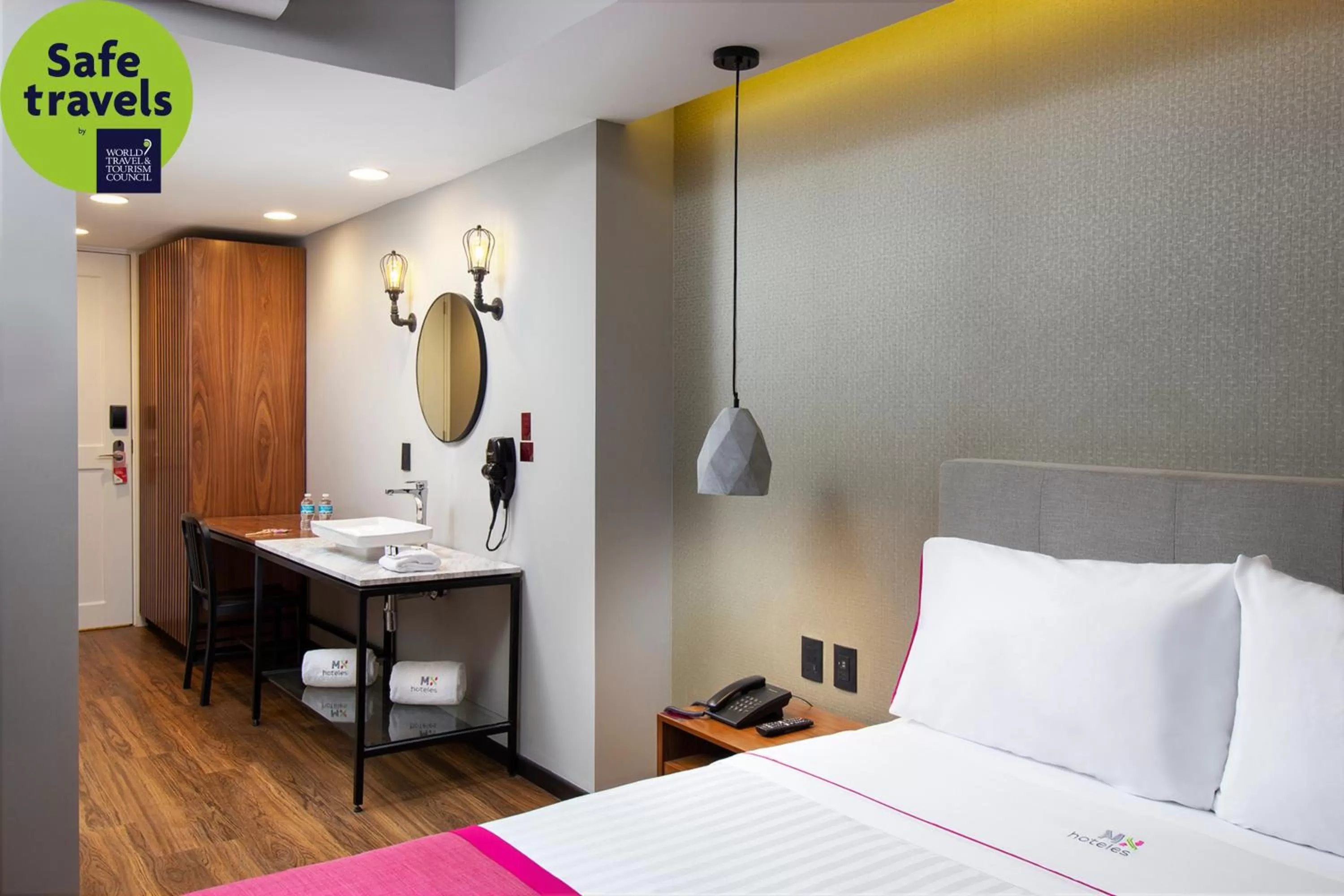 Bedroom, Bed in Hotel MX mas reforma CDMX, Trademark Collection by Wyndham