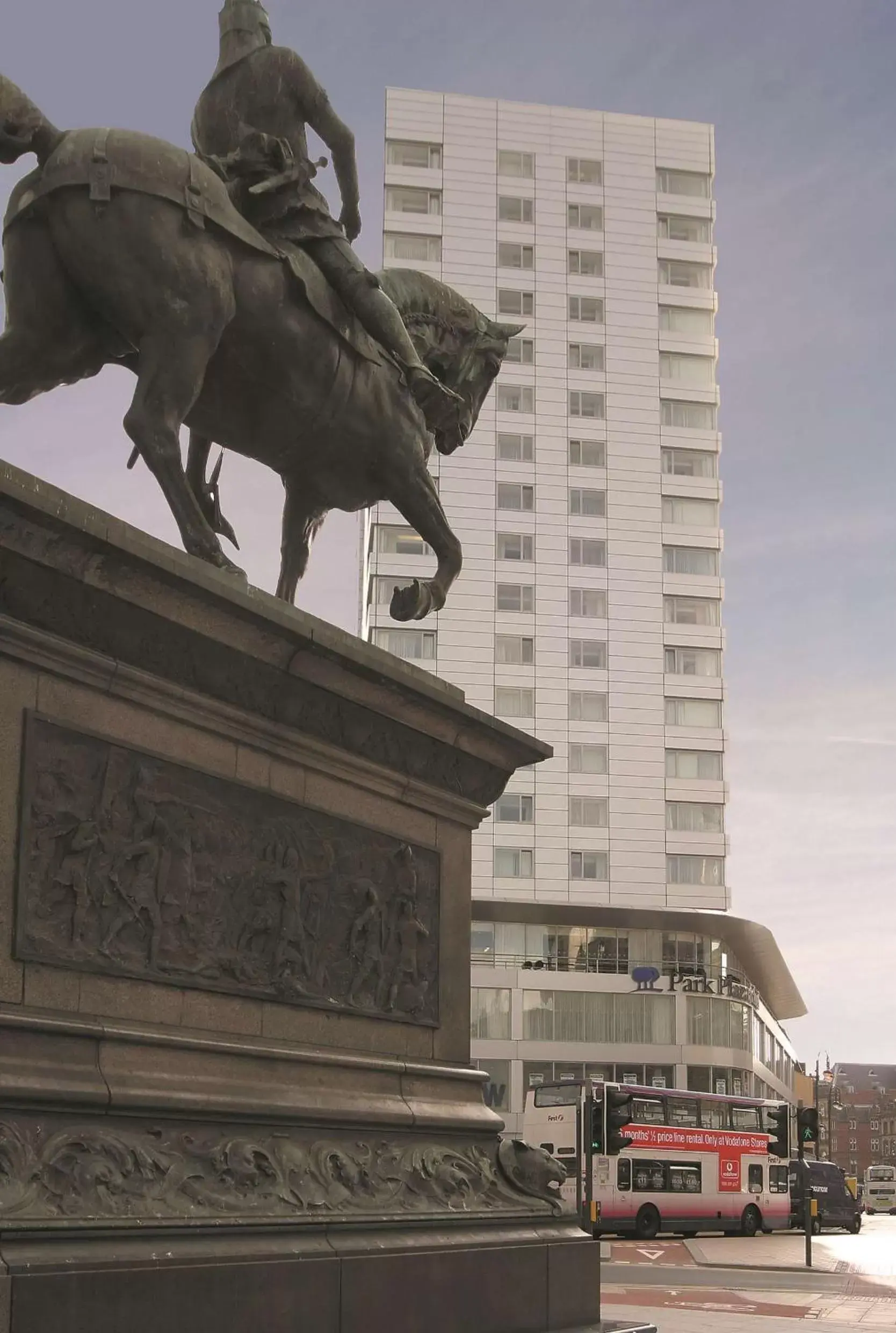 Property Building in Park Plaza Leeds