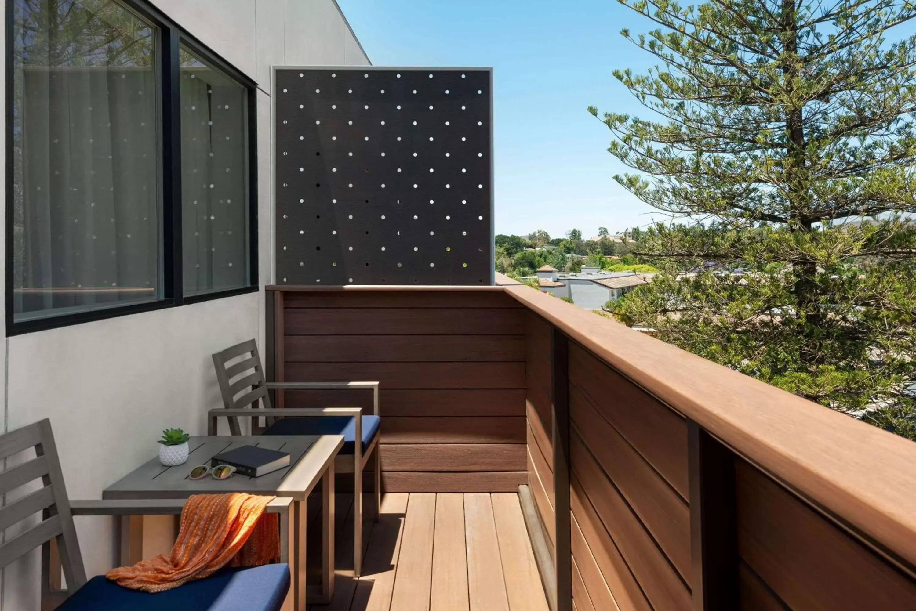 Photo of the whole room, Balcony/Terrace in La Quinta by Wyndham San Luis Obispo