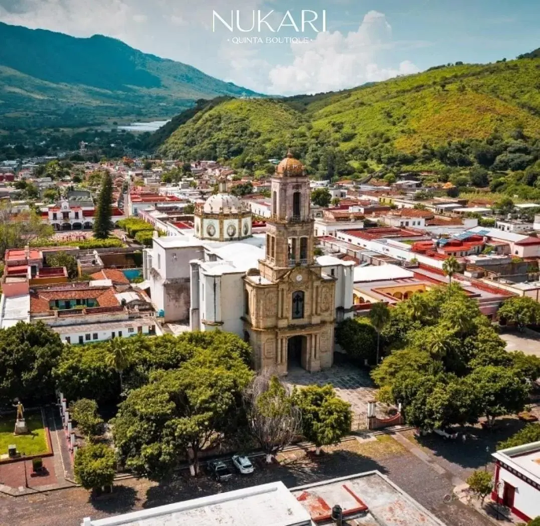 Bird's eye view, Bird's-eye View in Nukari Quinta Boutique