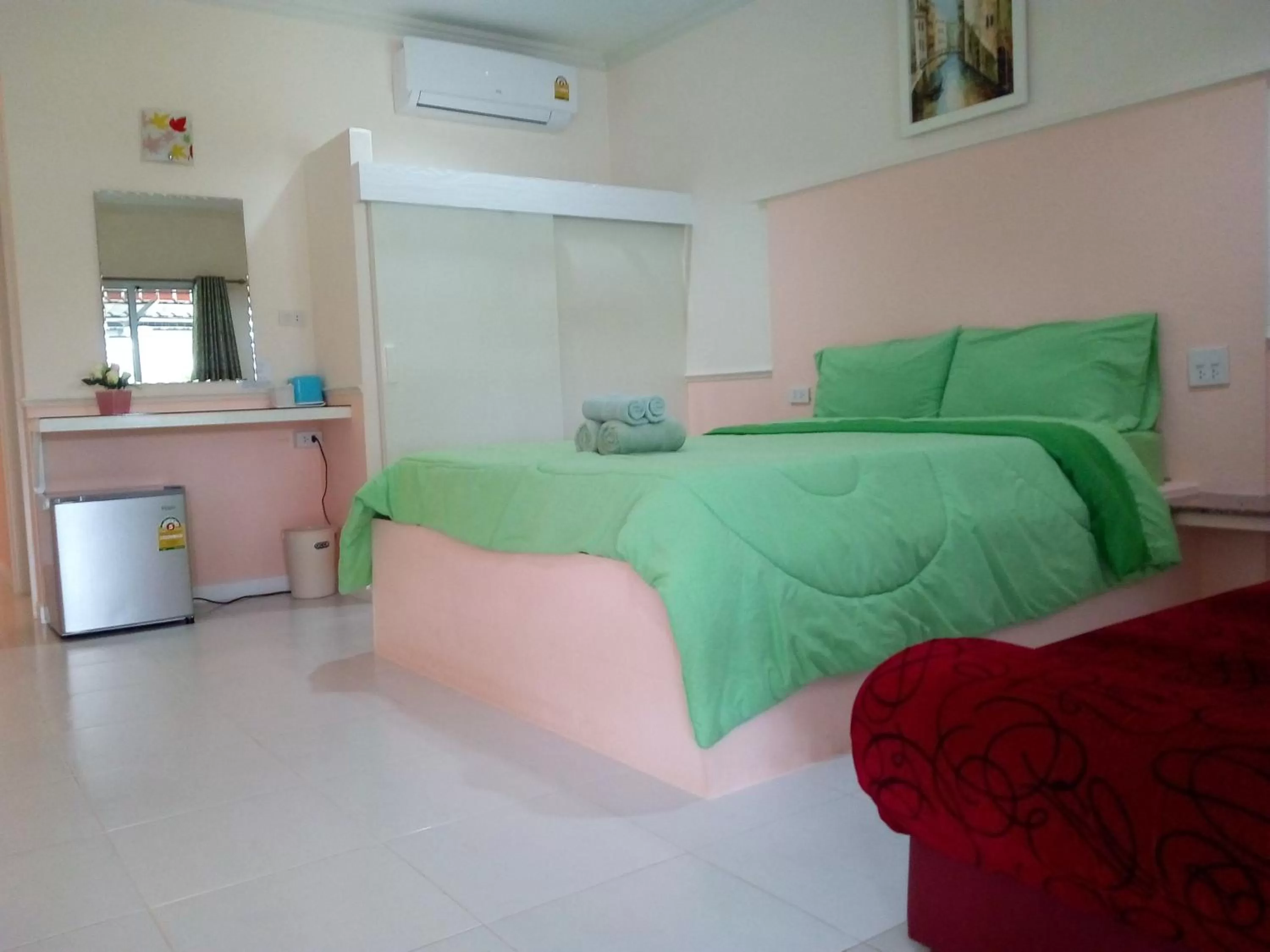 Bedroom, Bed in Fancy Carp Resort