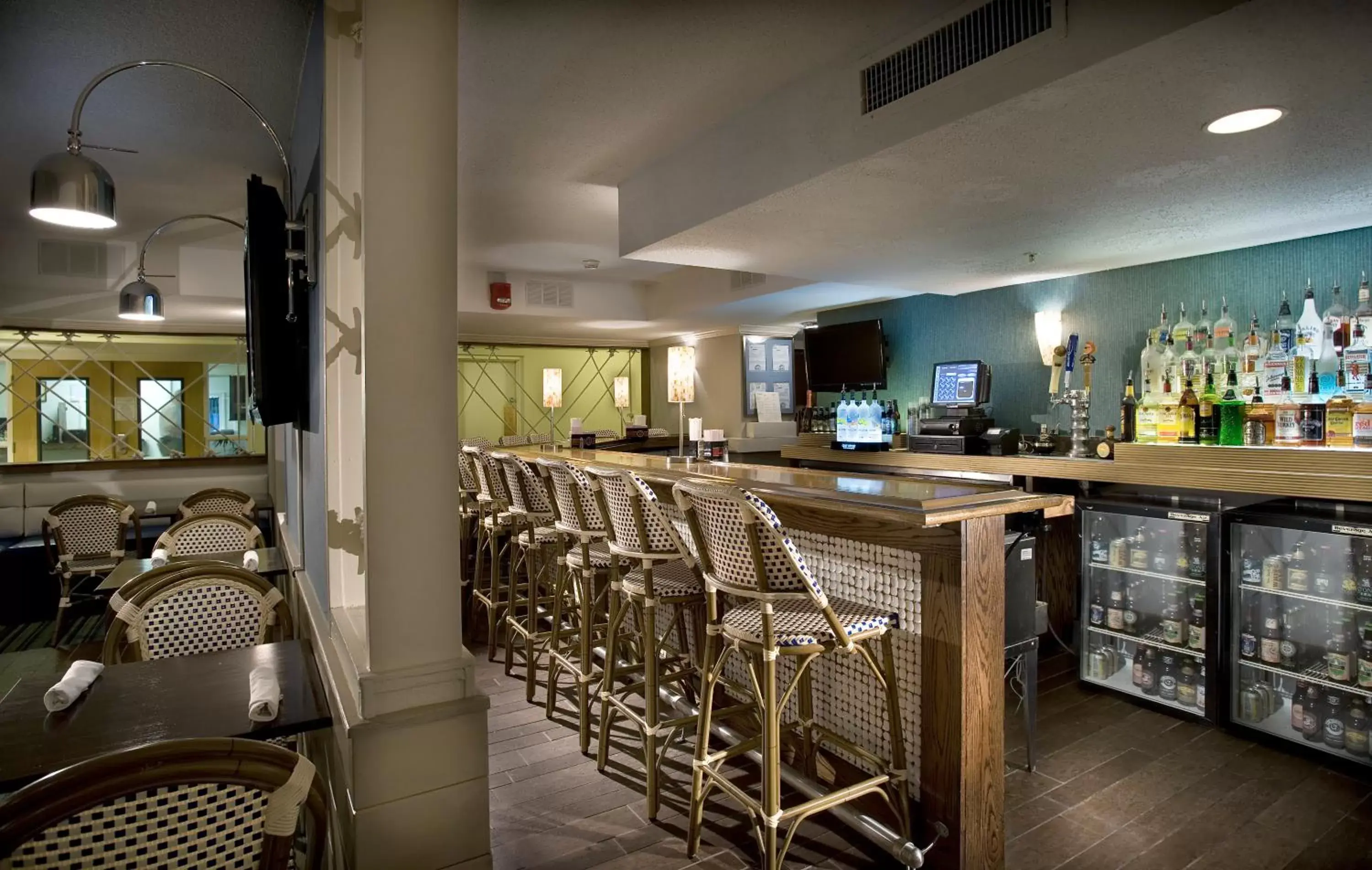 Restaurant/places to eat, Lounge/Bar in Landmark Resort