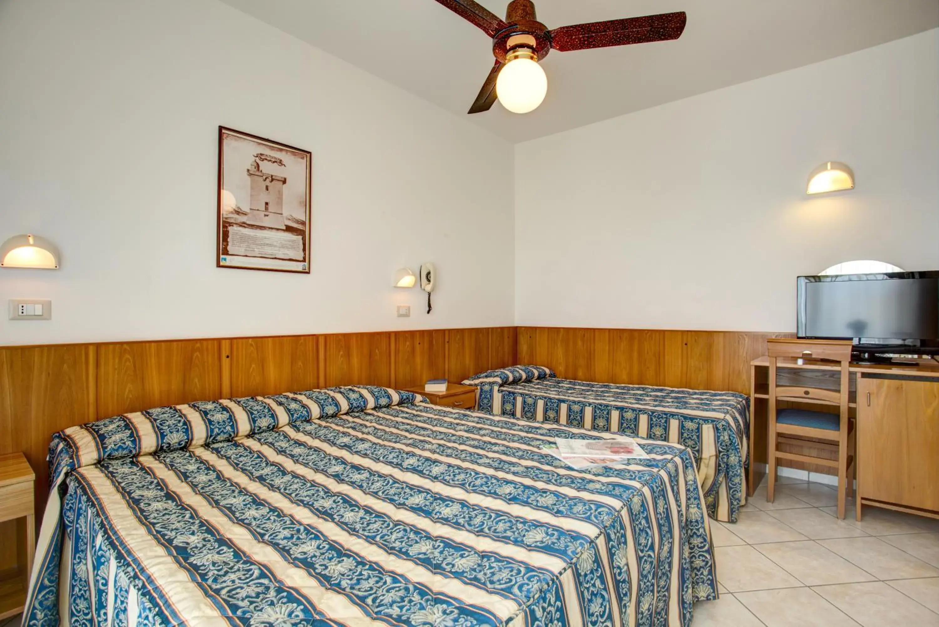 Bed in Hotel Genzianella