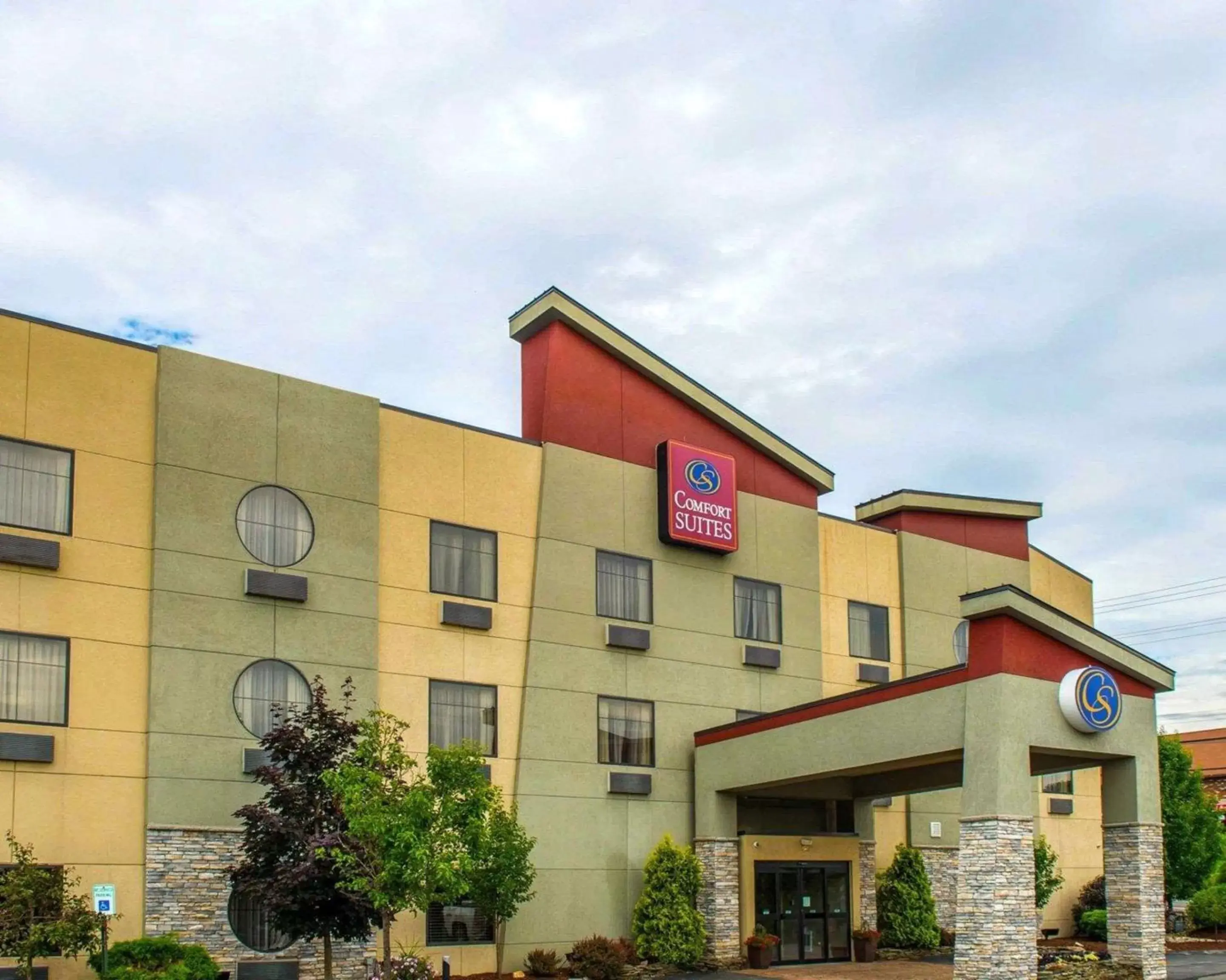 Property Building in Comfort Suites Monaca