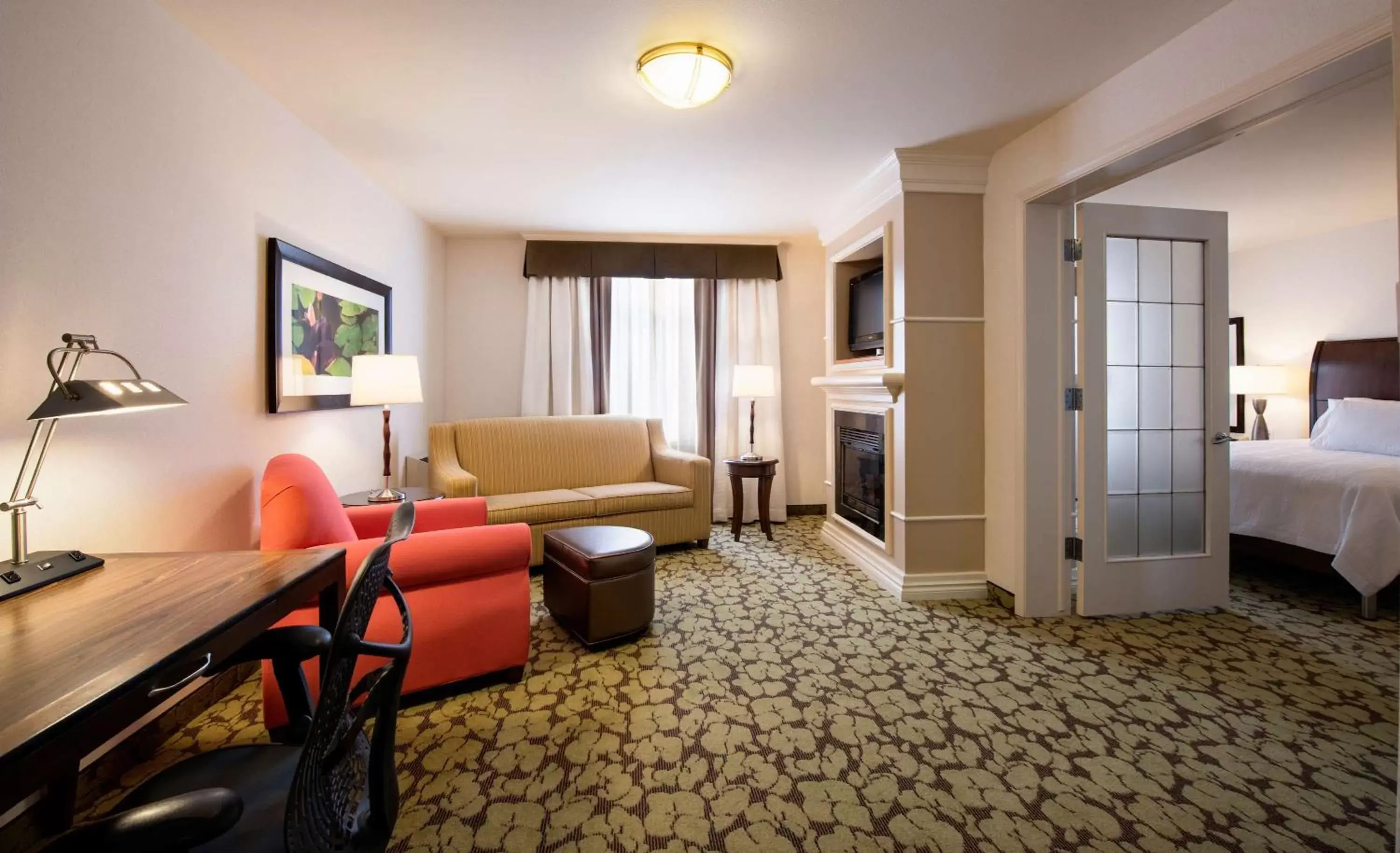 Bedroom, Seating Area in Hilton Garden Inn West Edmonton