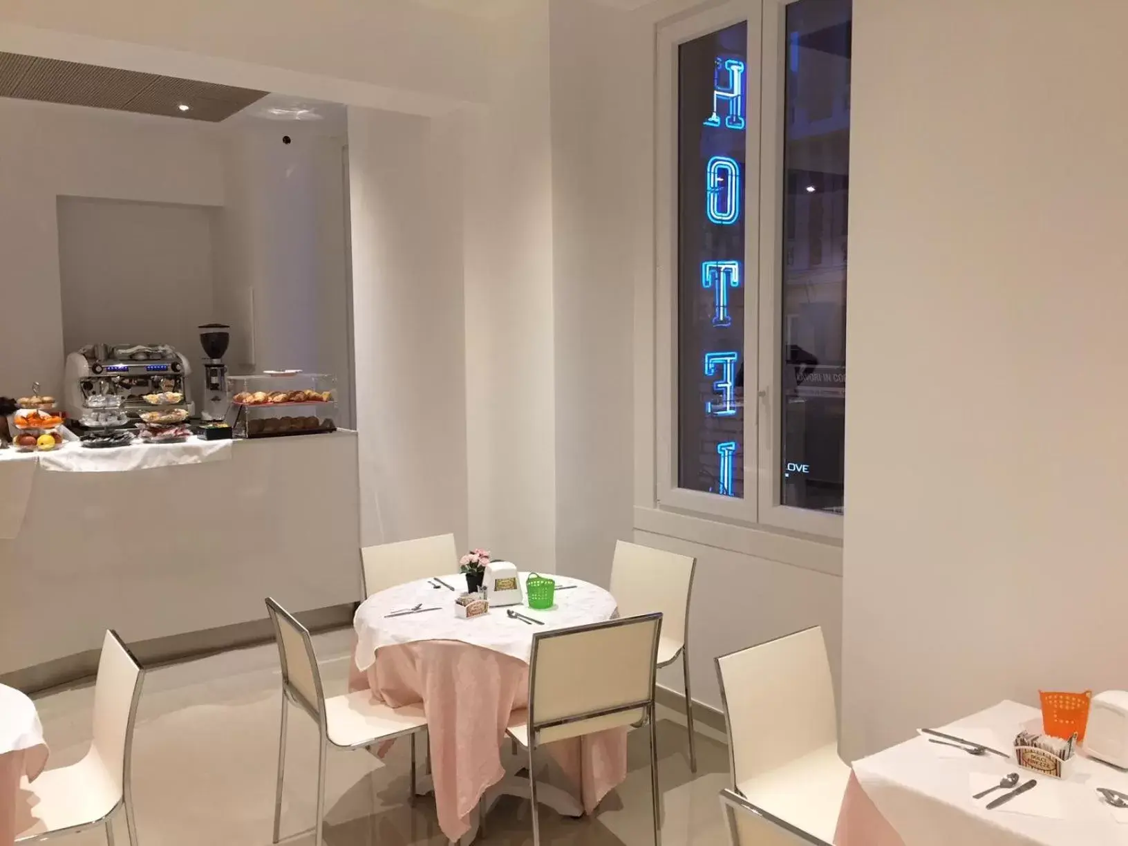 Restaurant/Places to Eat in Hotel Bel Soggiorno