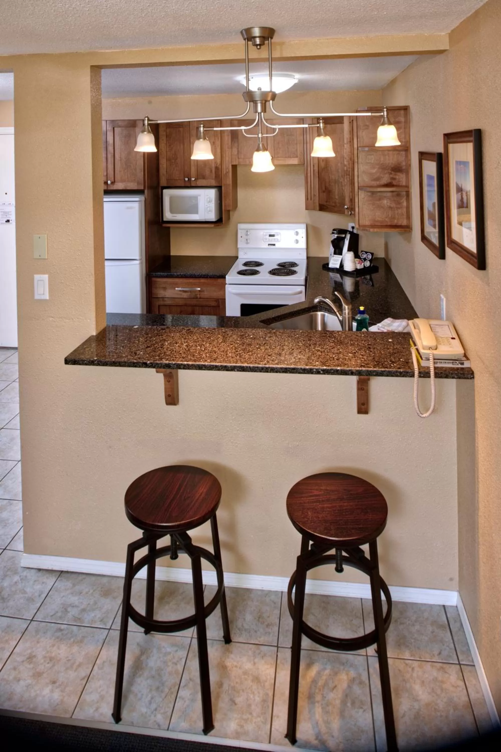 Kitchen or kitchenette in Best Western Inn at Penticton