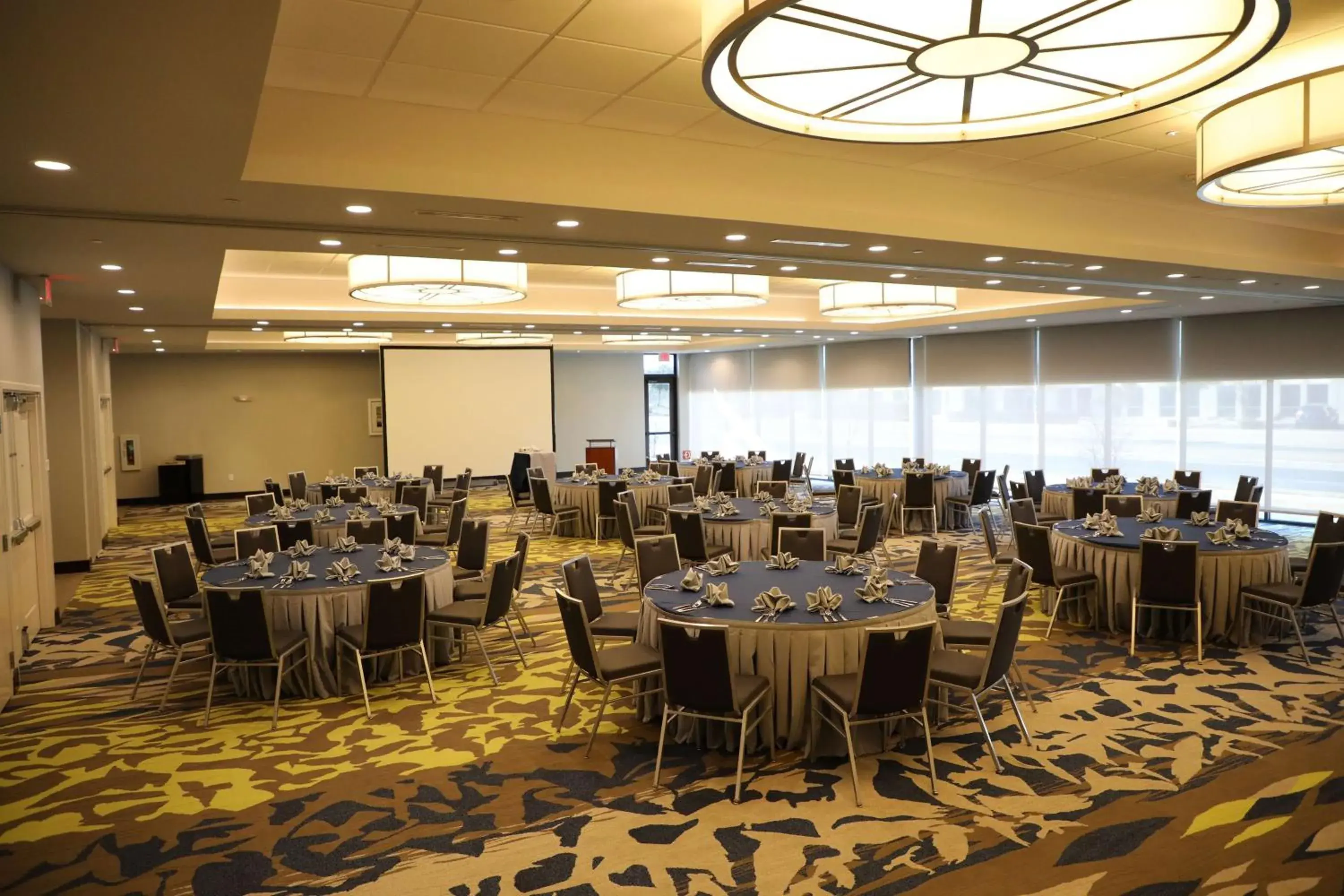 Meeting/conference room, Restaurant/Places to Eat in Hilton Garden Inn Austin Airport