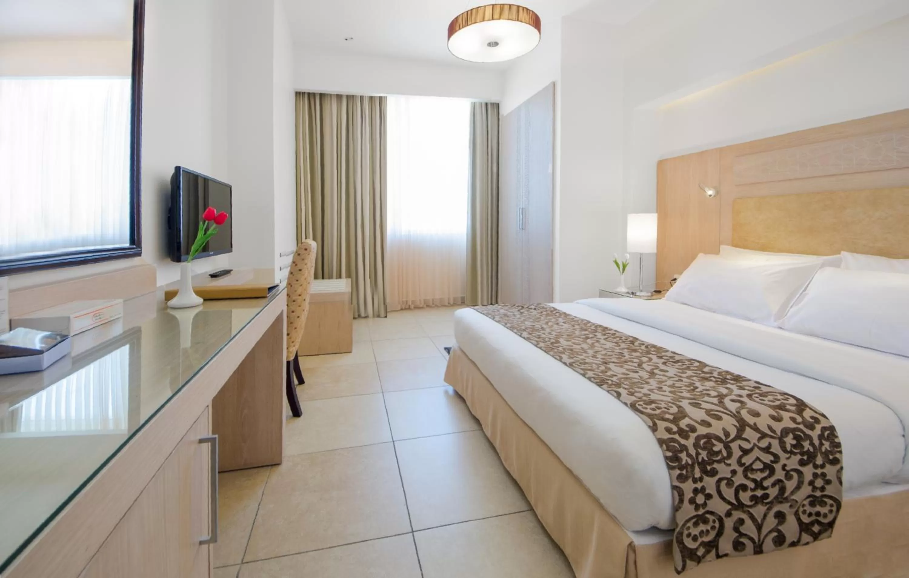 Bedroom, Bed in Toledo Amman Hotel