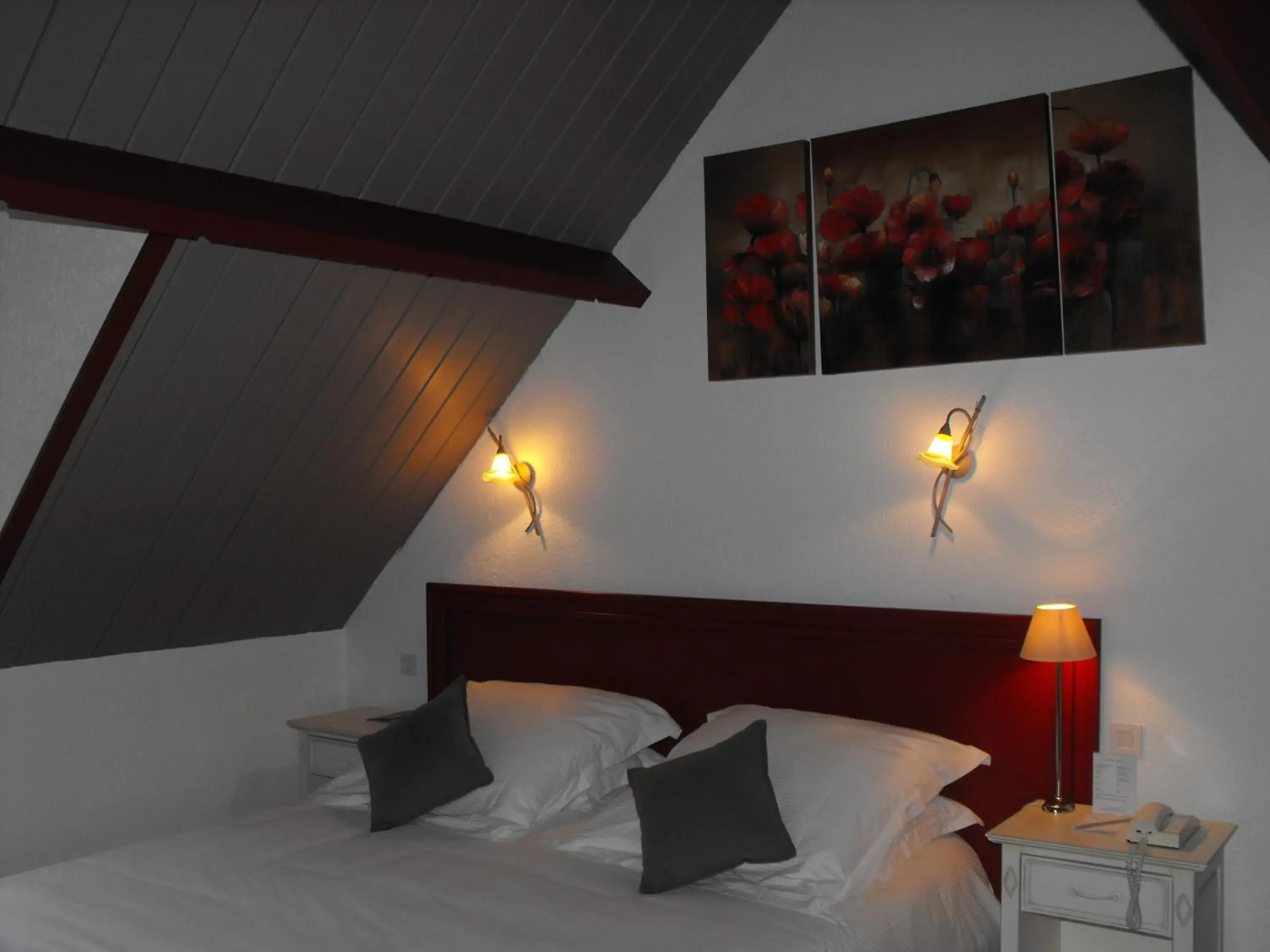 Bed in L'Oree des Chenes, The Originals Relais (Relais du Silence)