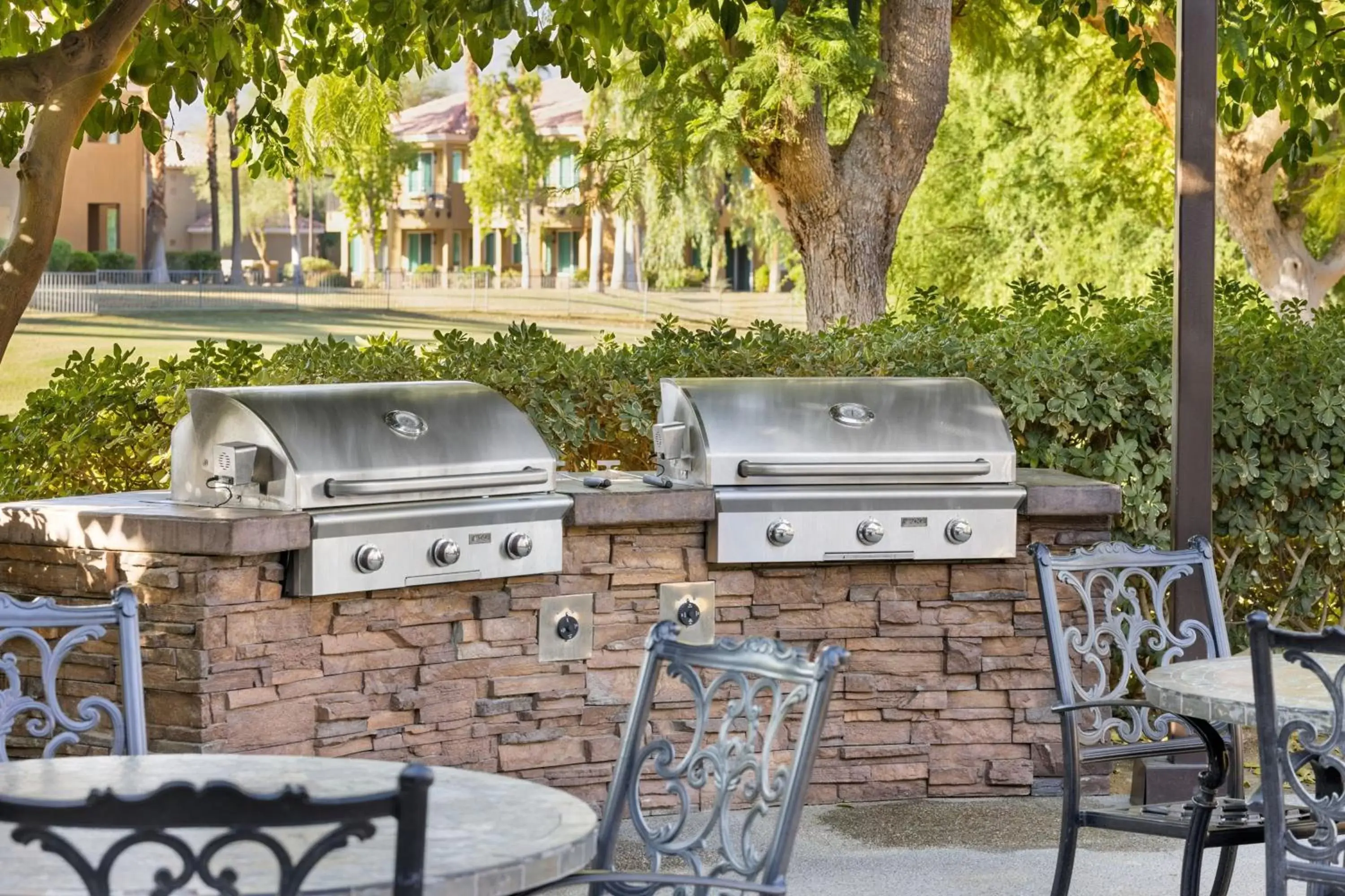 Restaurant/places to eat, BBQ Facilities in Marriott's Desert Springs Villas I