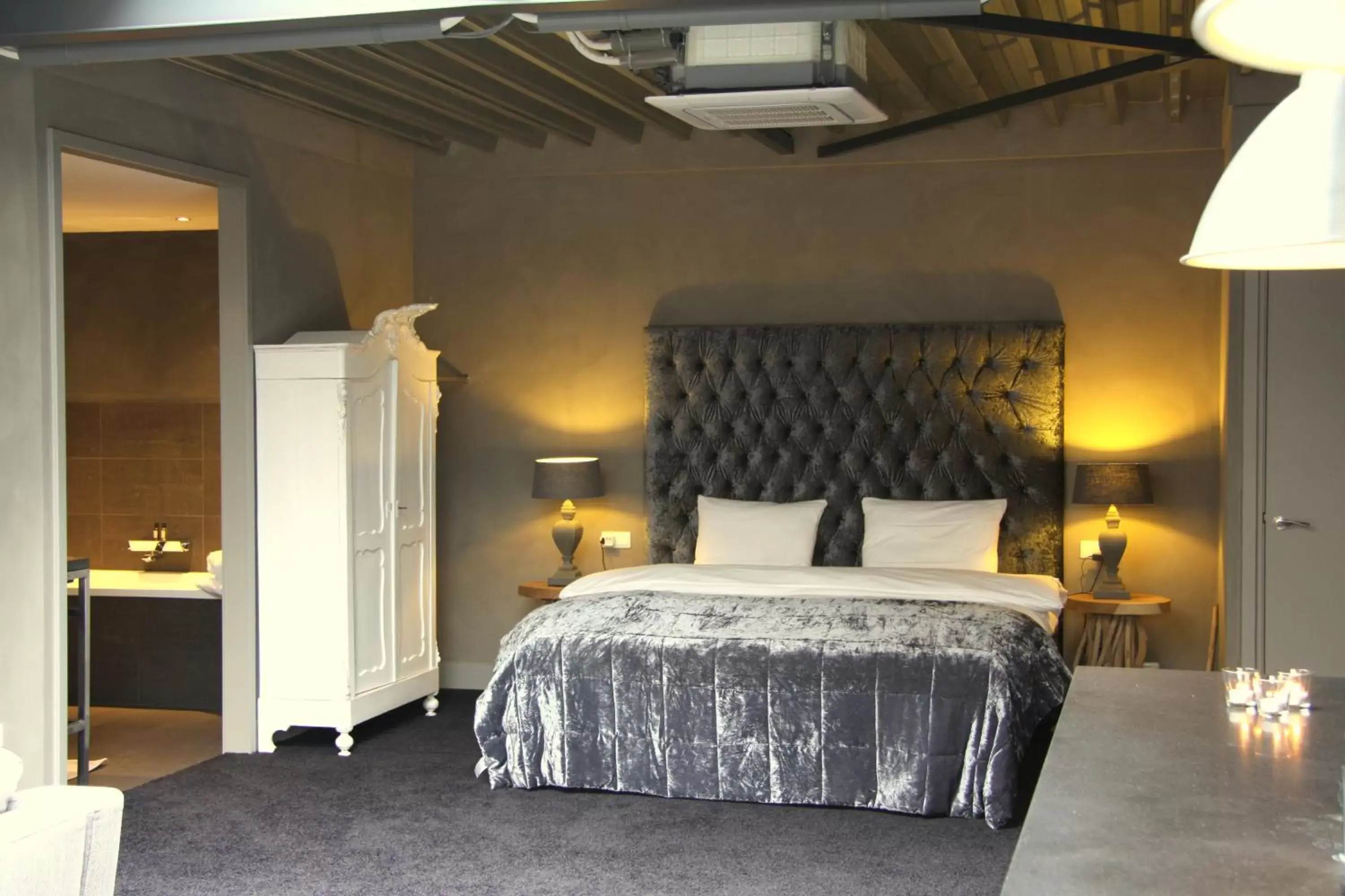 Bed in Huis van Bewaring