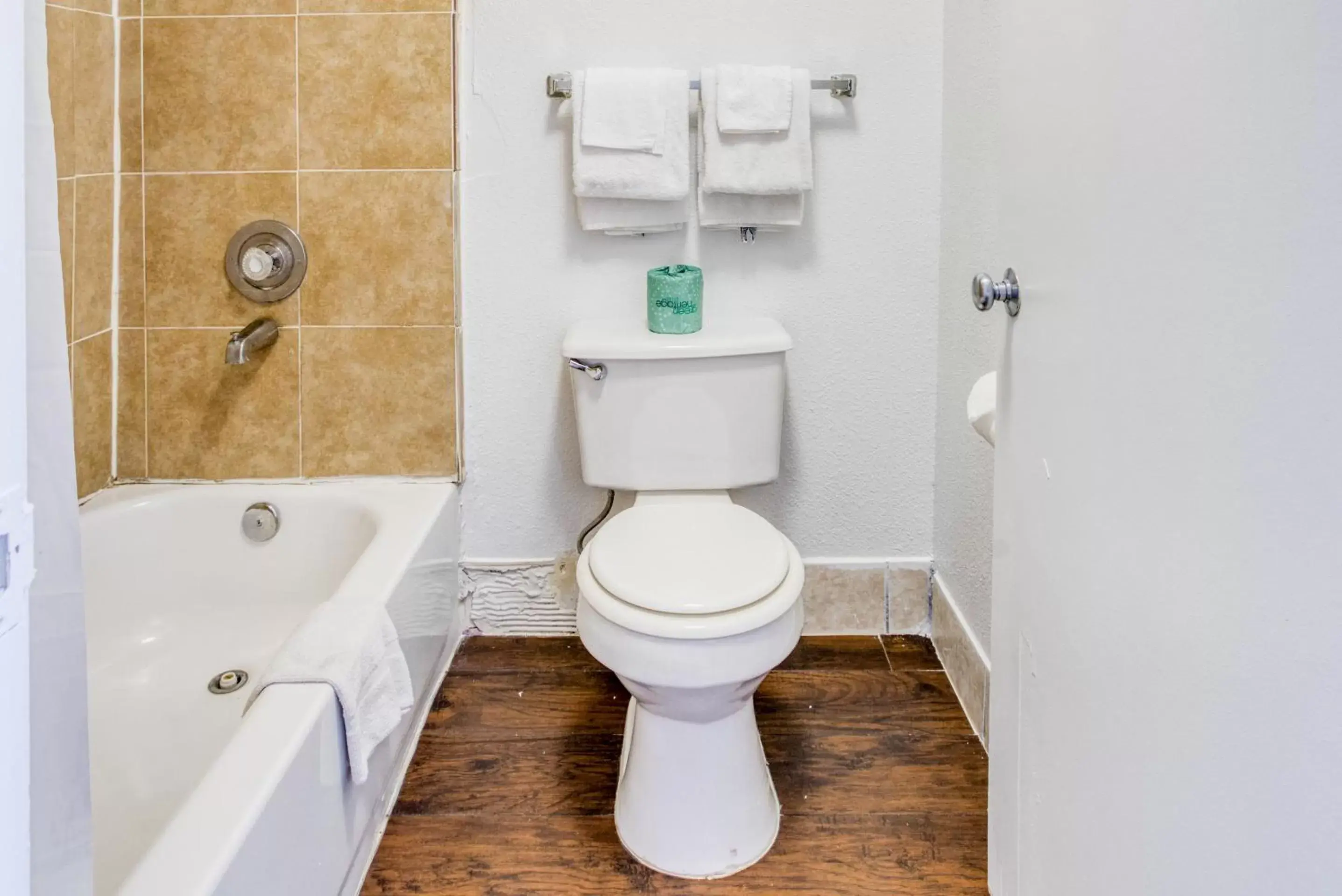 Bathroom in OYO Hotel San Antonio Lackland Air Force Base West