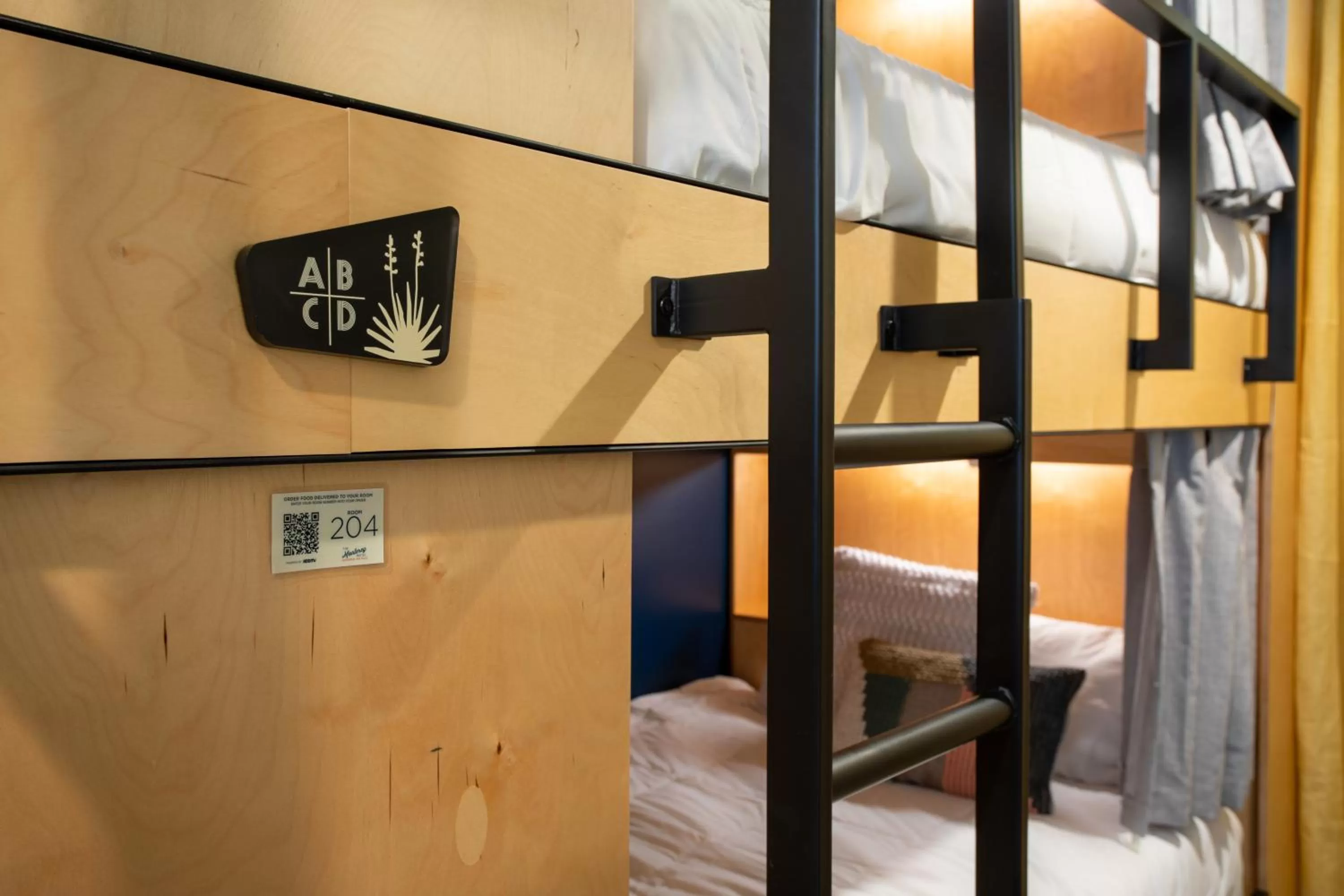 Bed in The Monterey Motel