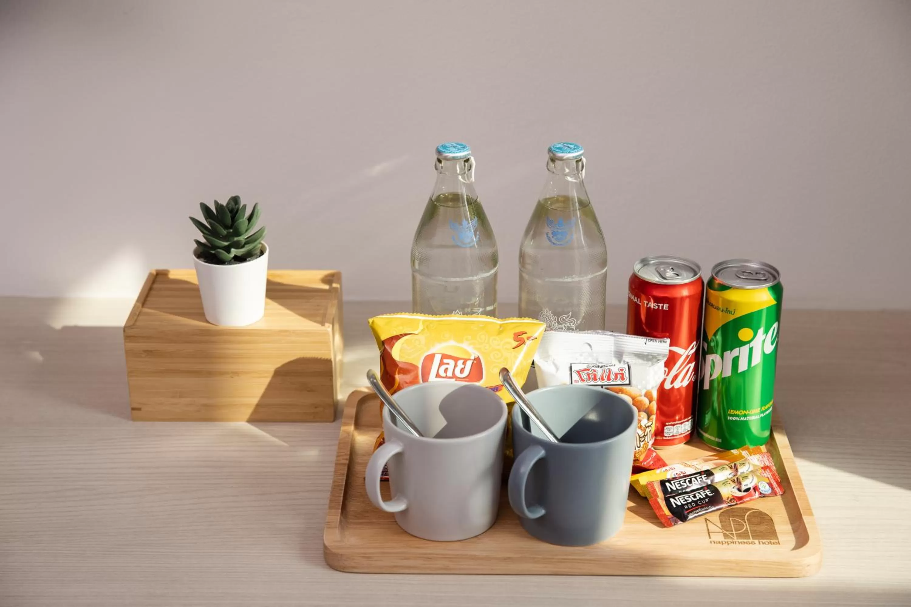 Coffee/tea facilities in Nappiness Hotel