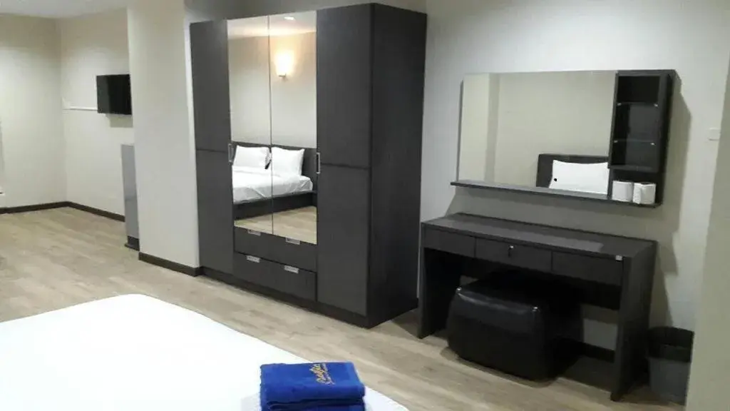 Bed in Pacific Residence Bed in Pacific Residence