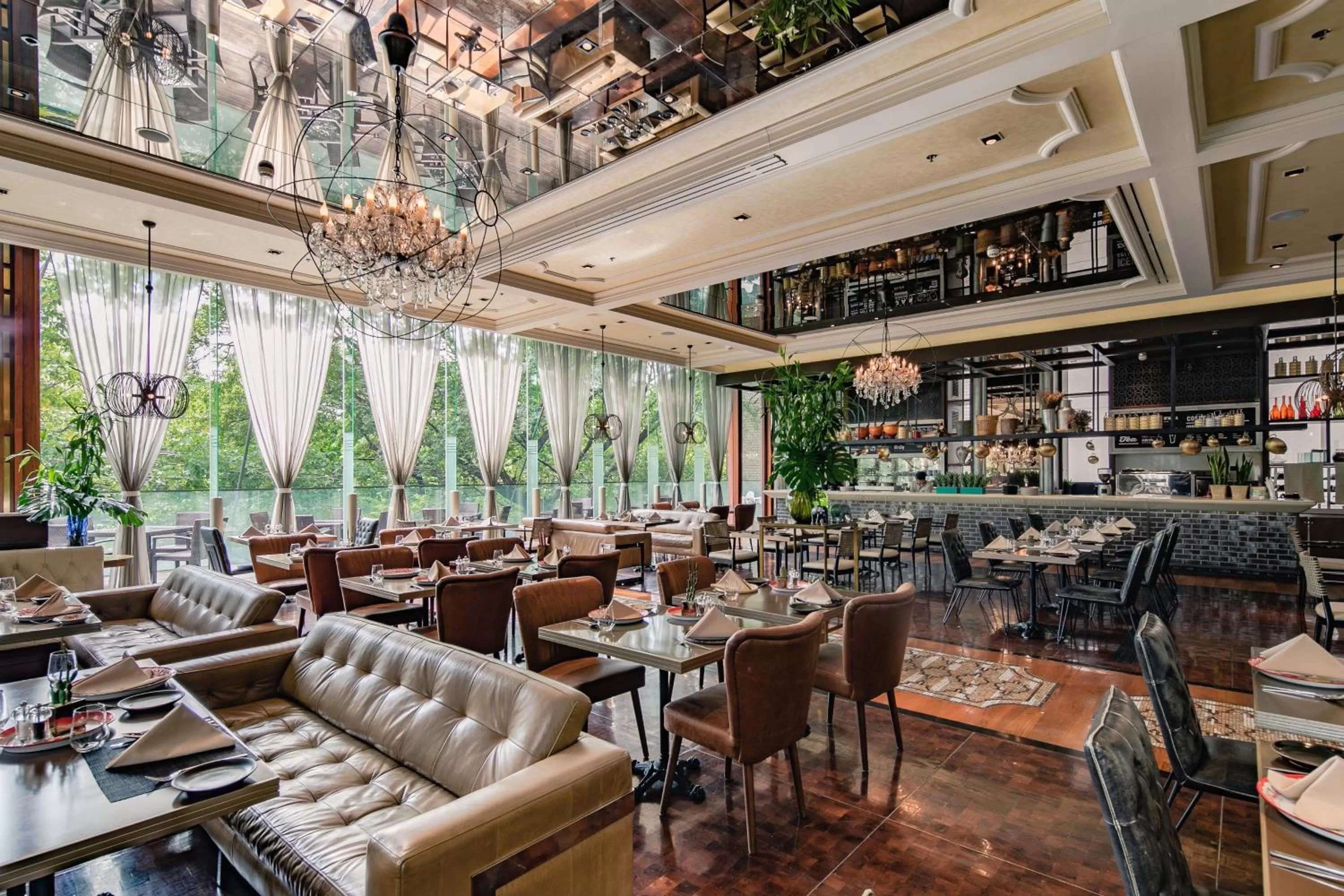 Restaurant/places to eat in Hotel Indigo Bangkok Wireless Road by IHG