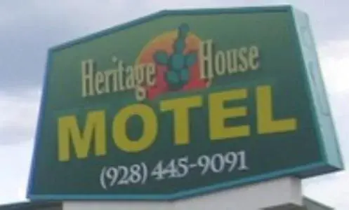Facade/entrance, Property Logo/Sign in Heritage House Motel
