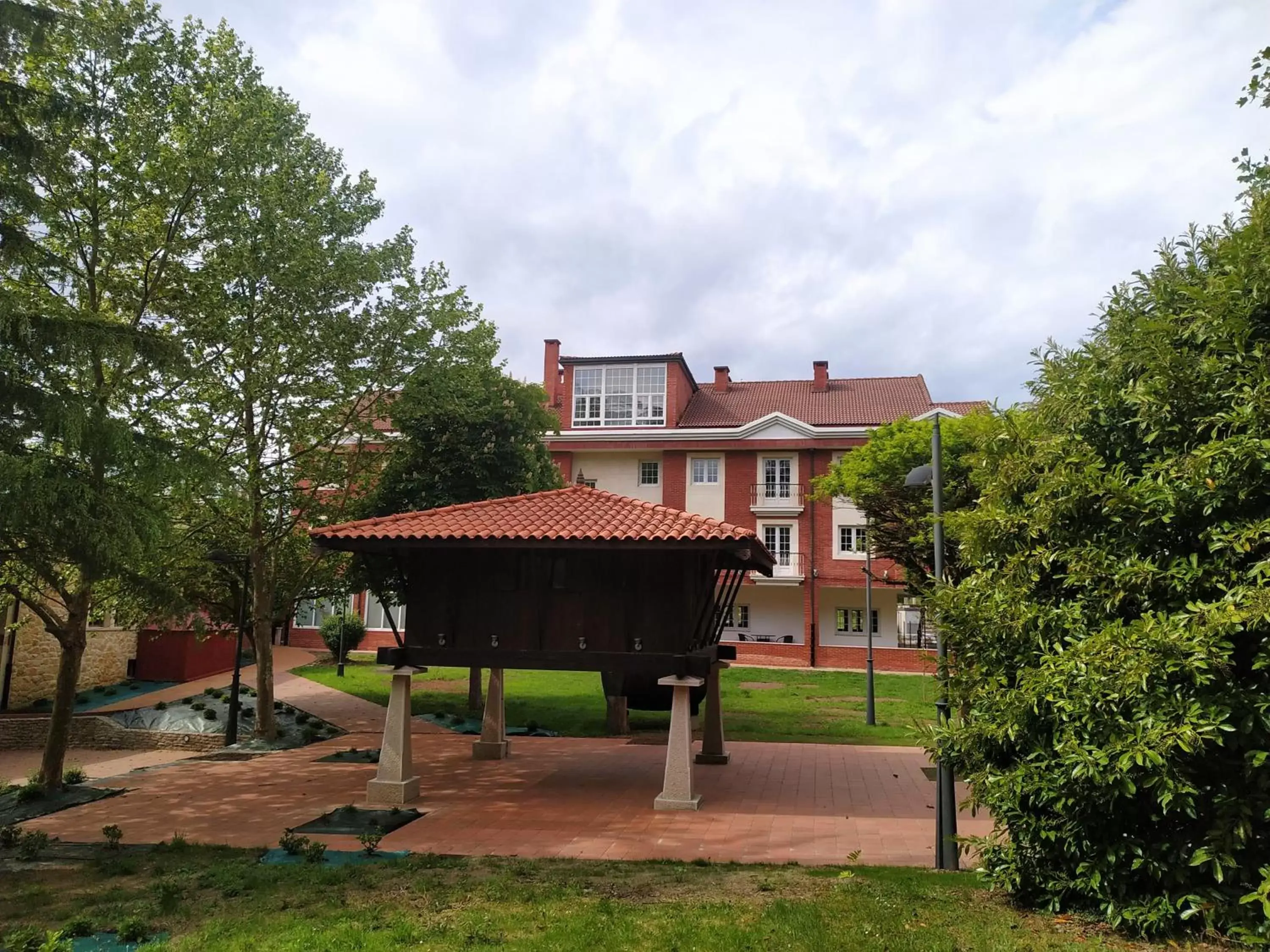 Garden, Property Building in HOTEL LA CAMPANA