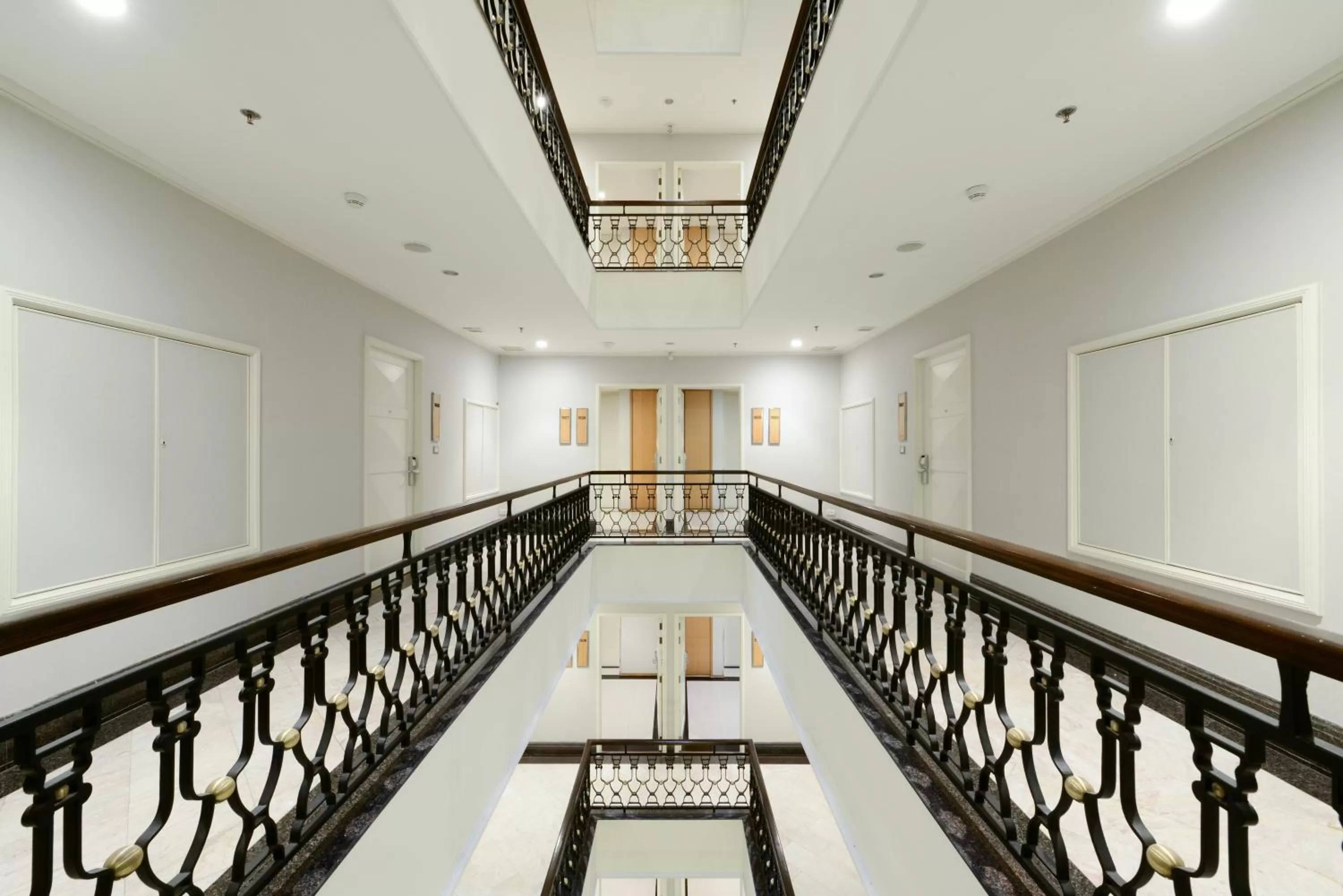 Property building in Centre Point Hotel Chidlom Bangkok