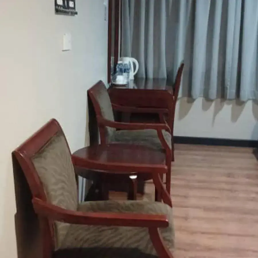 Seating Area in Hotel Sadong 88