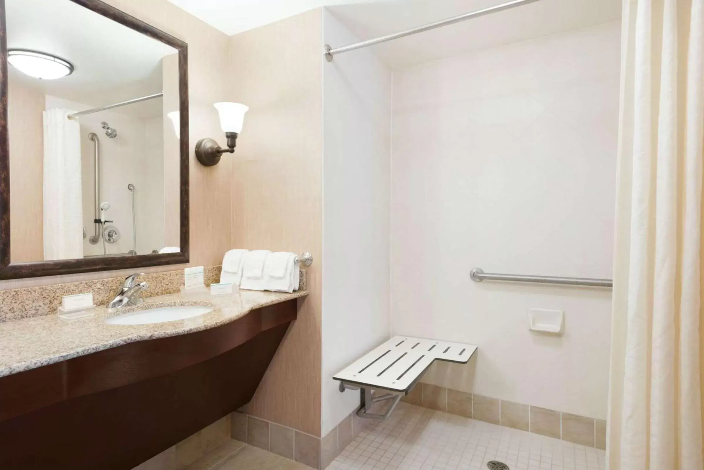 Bathroom in Homewood Suites New Brighton