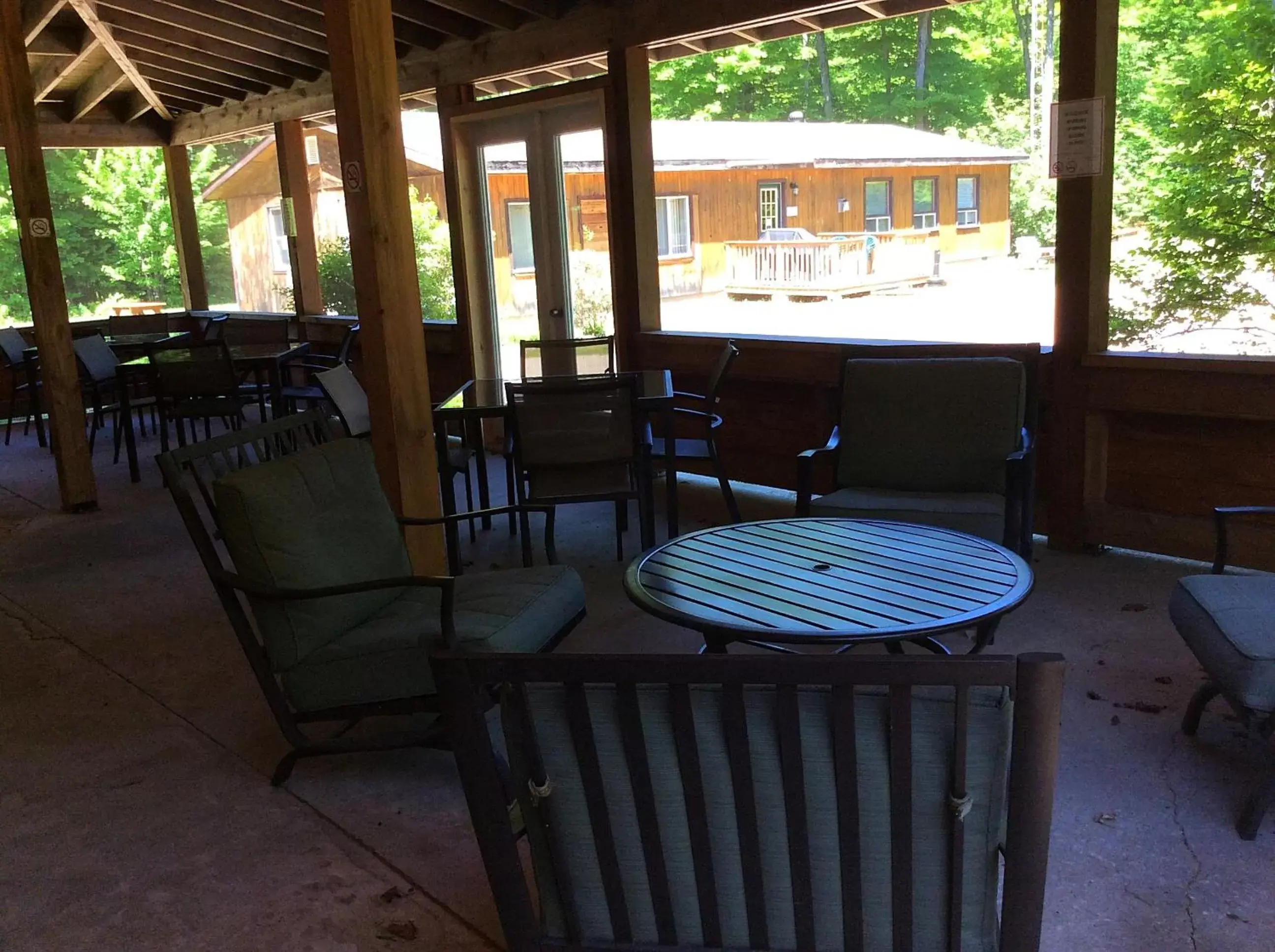 Patio, Restaurant/Places to Eat in Madawaska Lodge