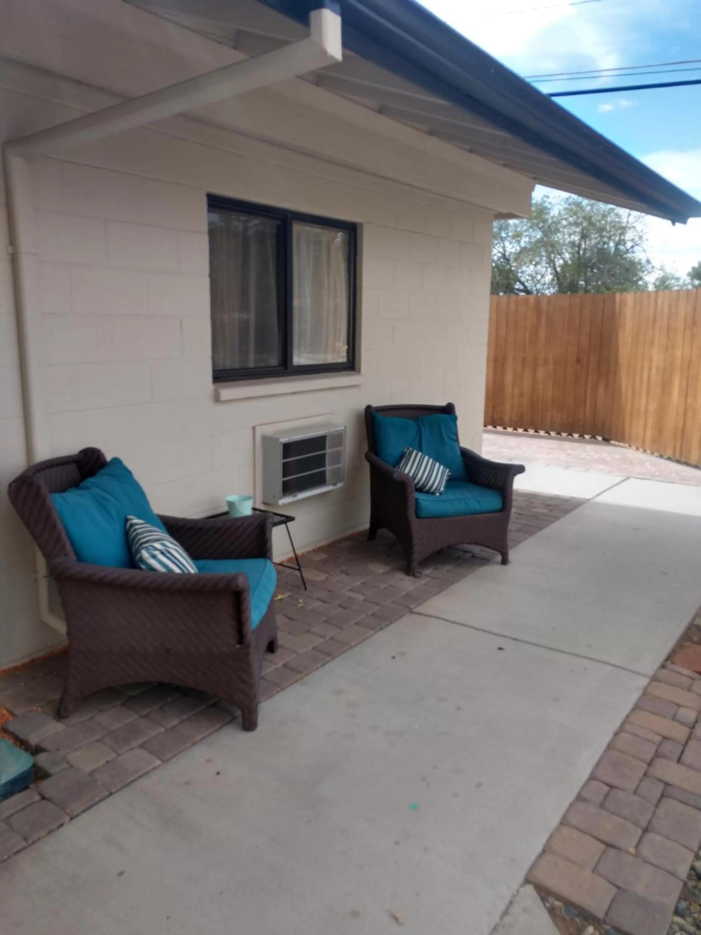 Red Rock Motel and Dam Motel