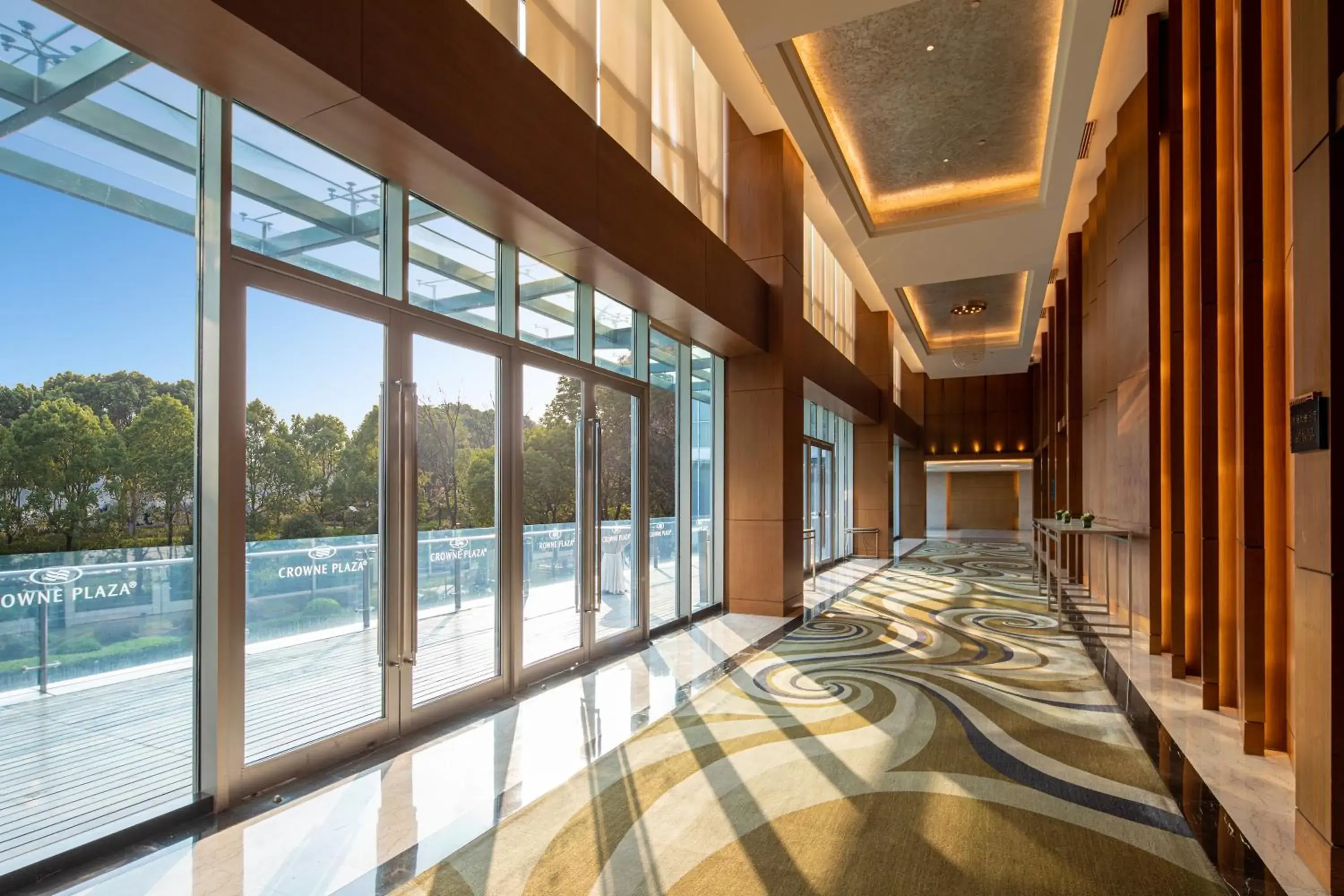 Banquet/Function facilities, Swimming Pool in Crowne Plaza Shanghai Xiayang Lake, an IHG Hotel
