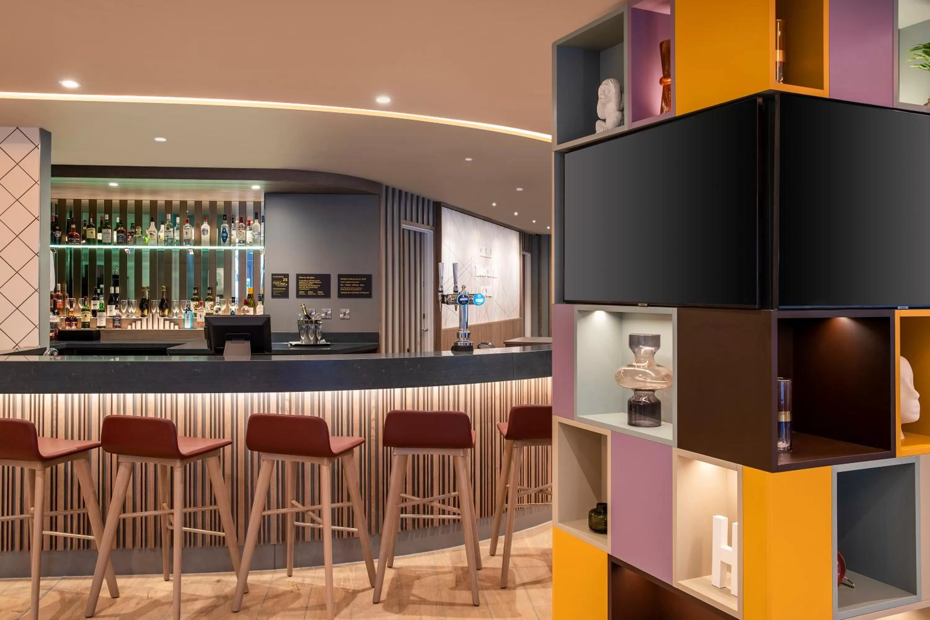 Lounge or bar in Hampton By Hilton Bath City