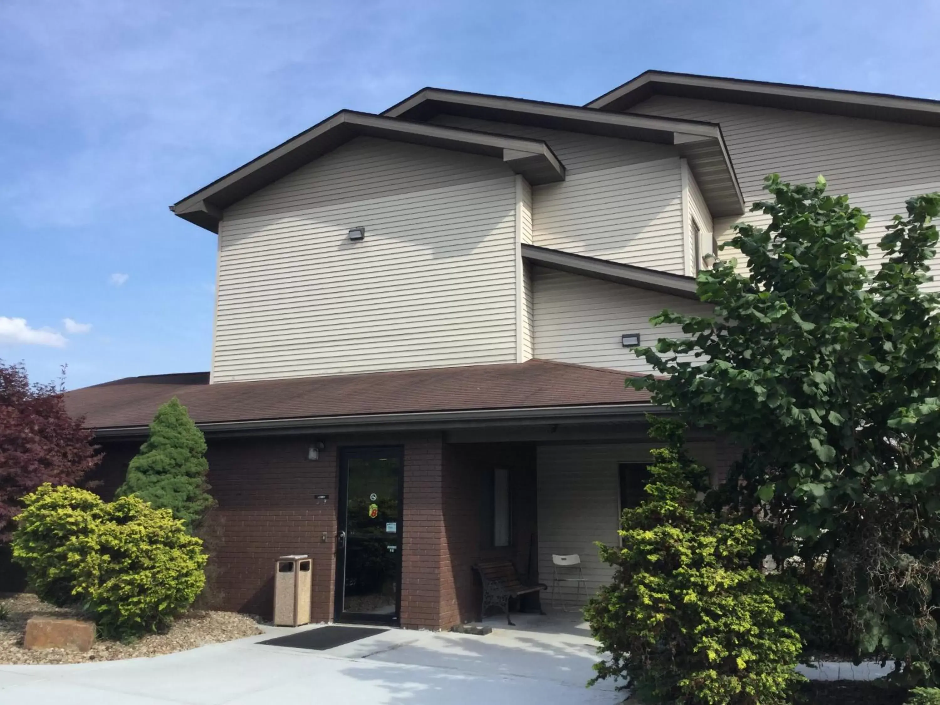 Property building in Super 8 by Wyndham New Stanton Property building in Super 8 by Wyndham New Stanton