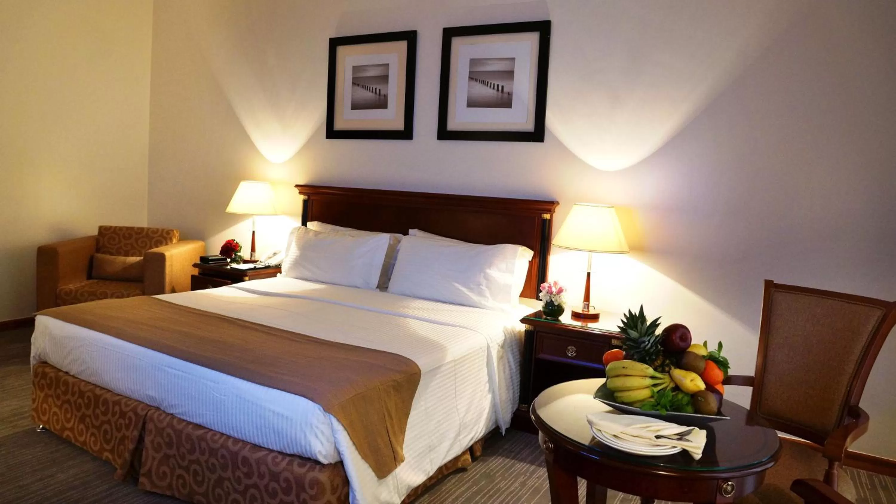 Bed in Executives Hotel - Olaya