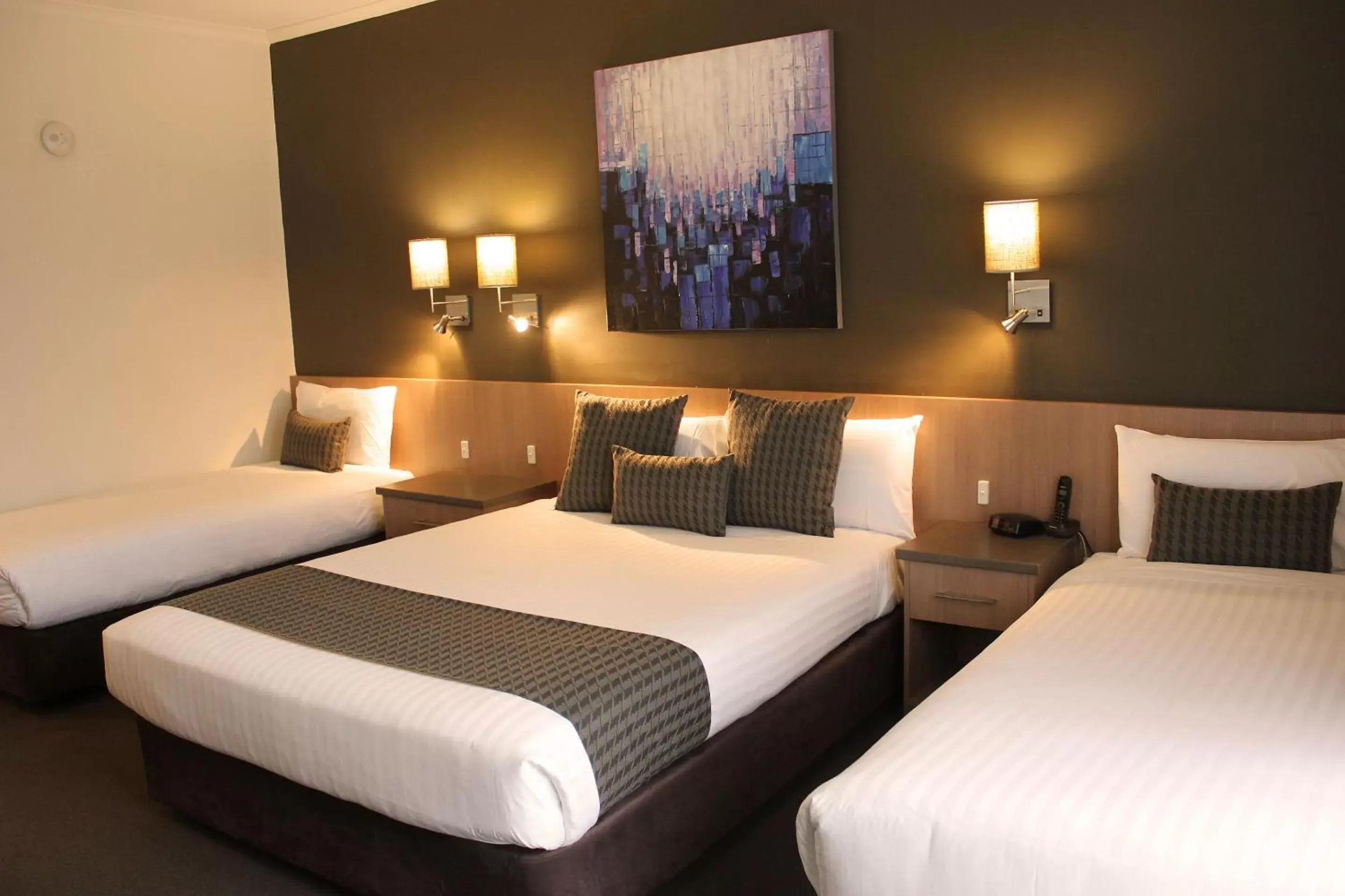 Bathroom, Bed in Swan Hill Resort Bathroom, Bed in Swan Hill Resort