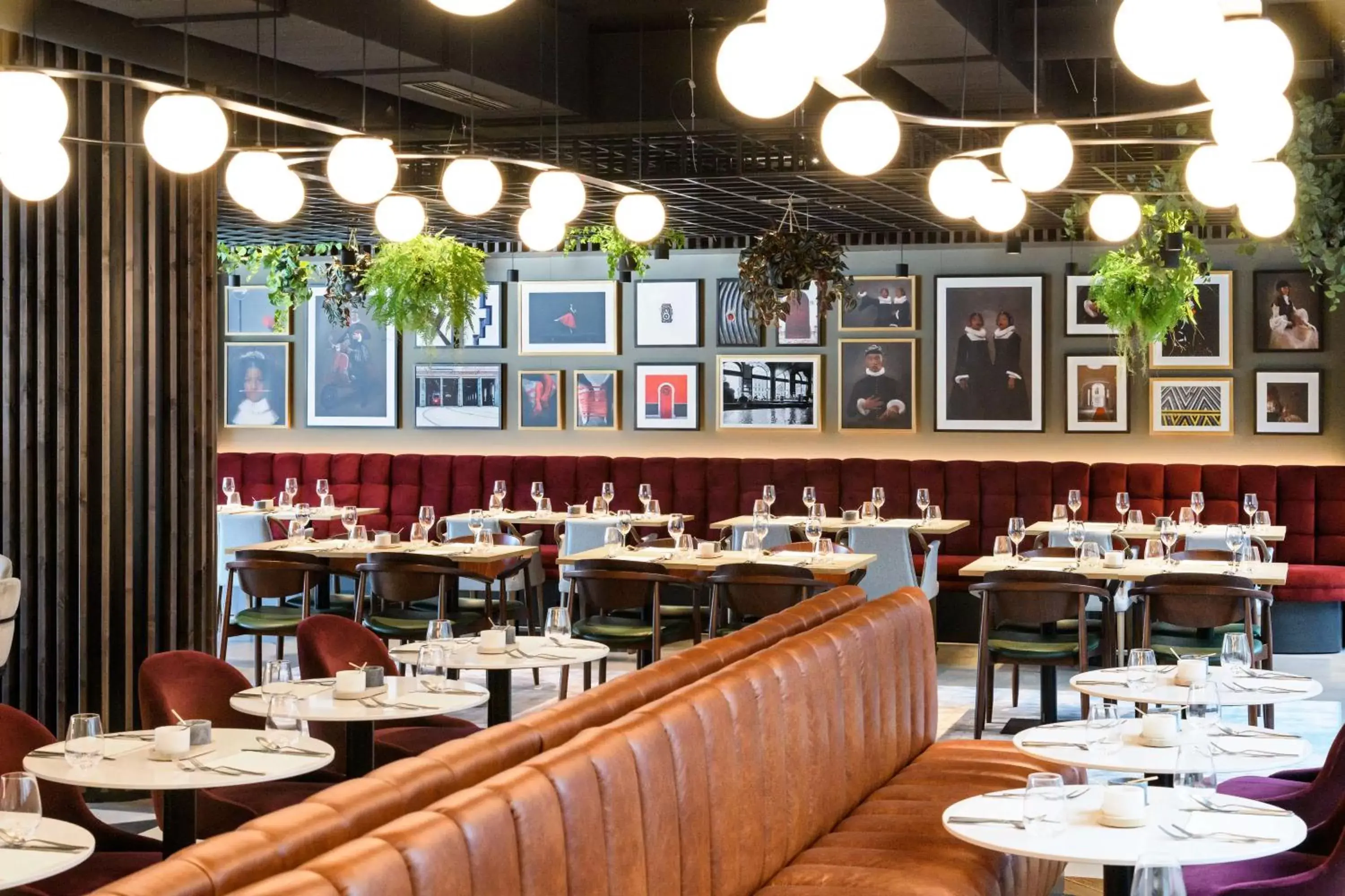 Restaurant/places to eat in Radisson RED Hotel, Vienna Restaurant/places to eat in Radisson RED Hotel, Vienna