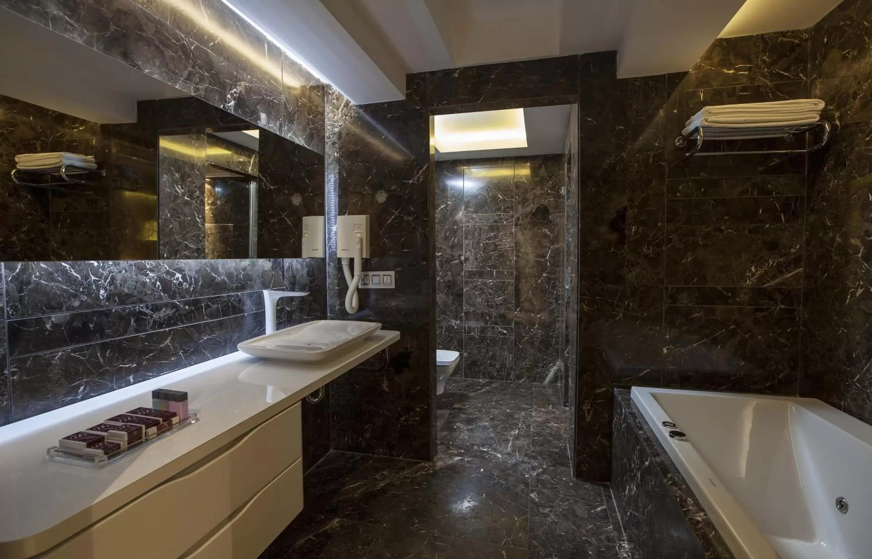 Bathroom in Grand Hotel Gaziantep