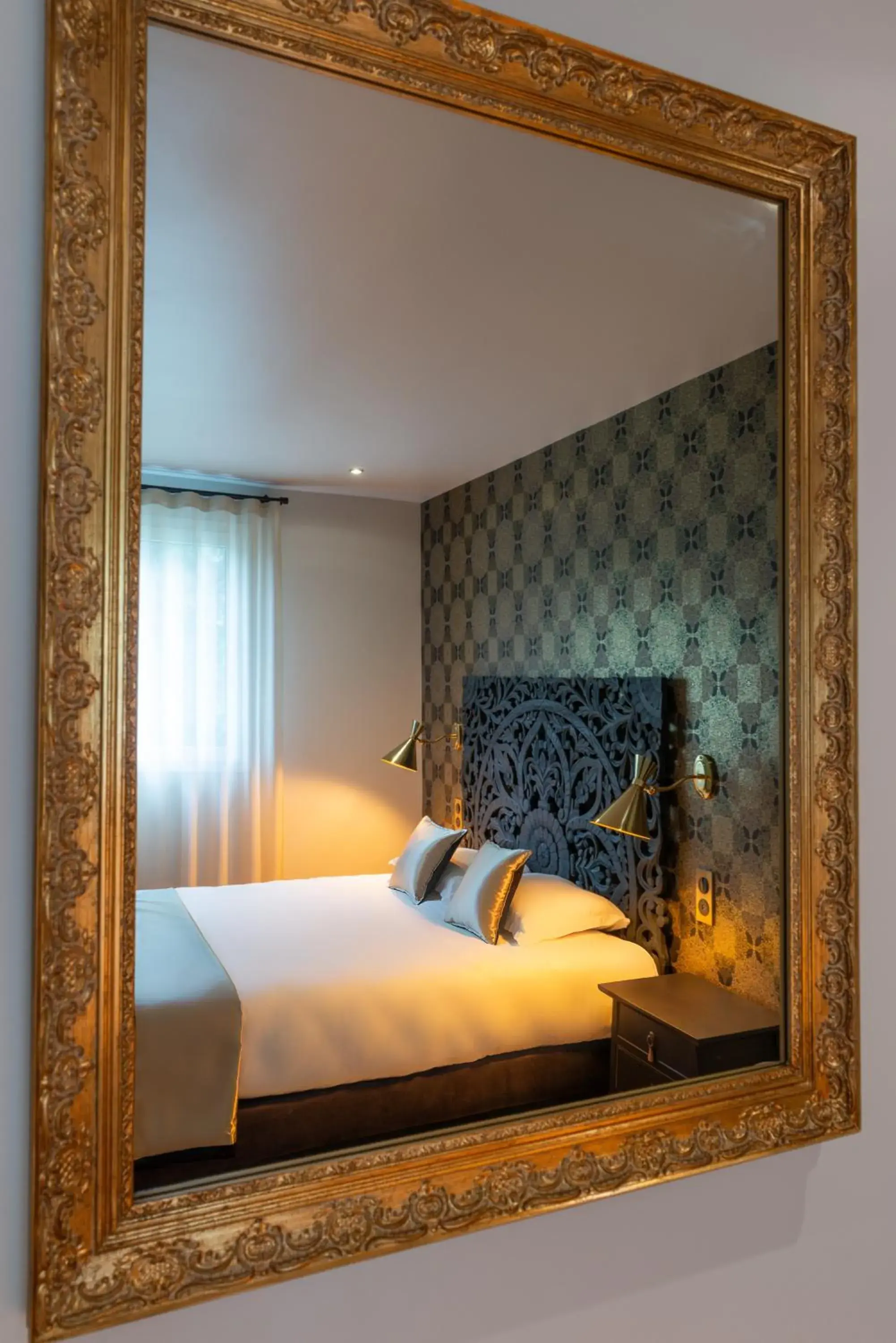 View (from property/room), Bed in The Originals Boutique, Parc Hotel, Orleans Sud