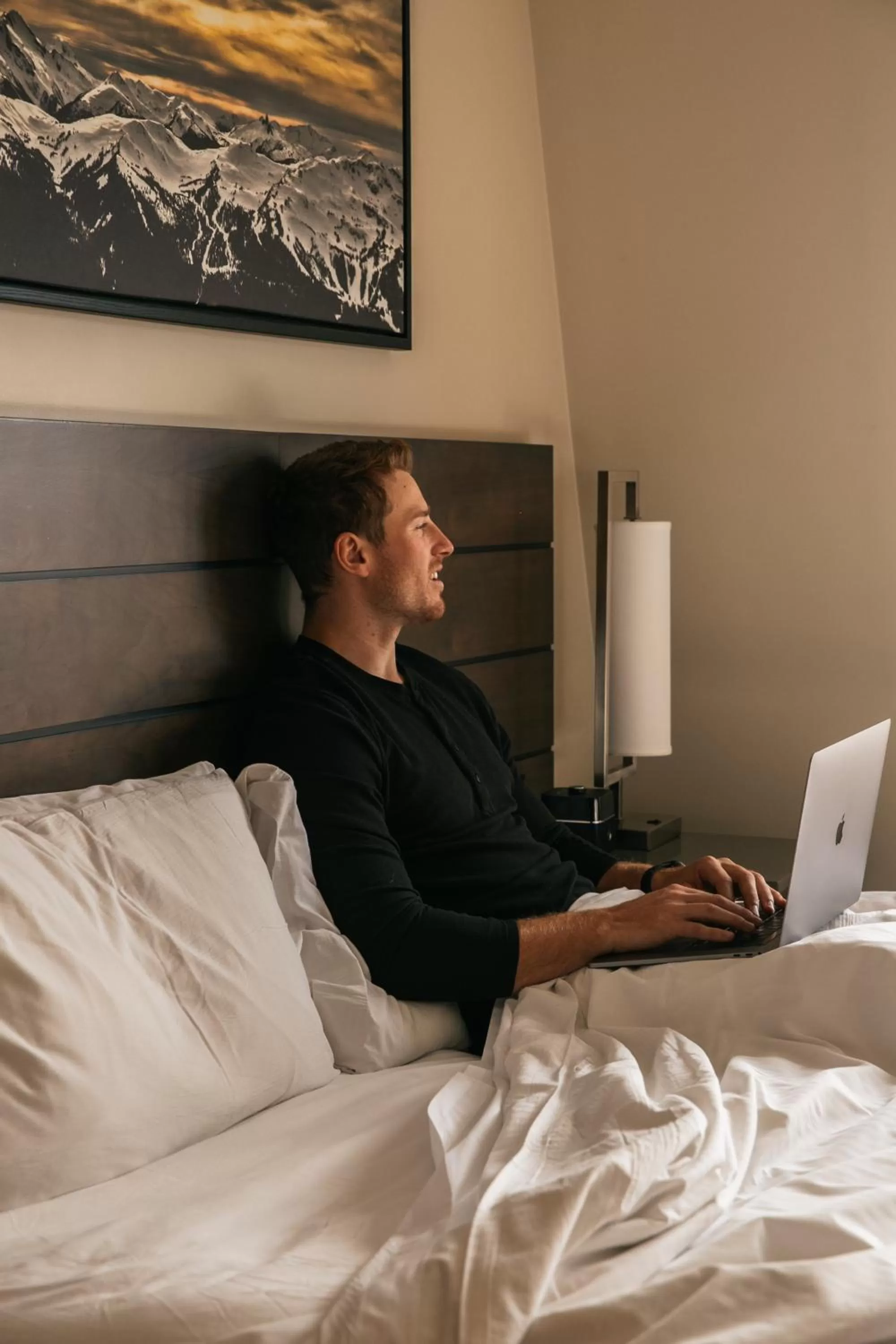Bed in Sundial Hotel