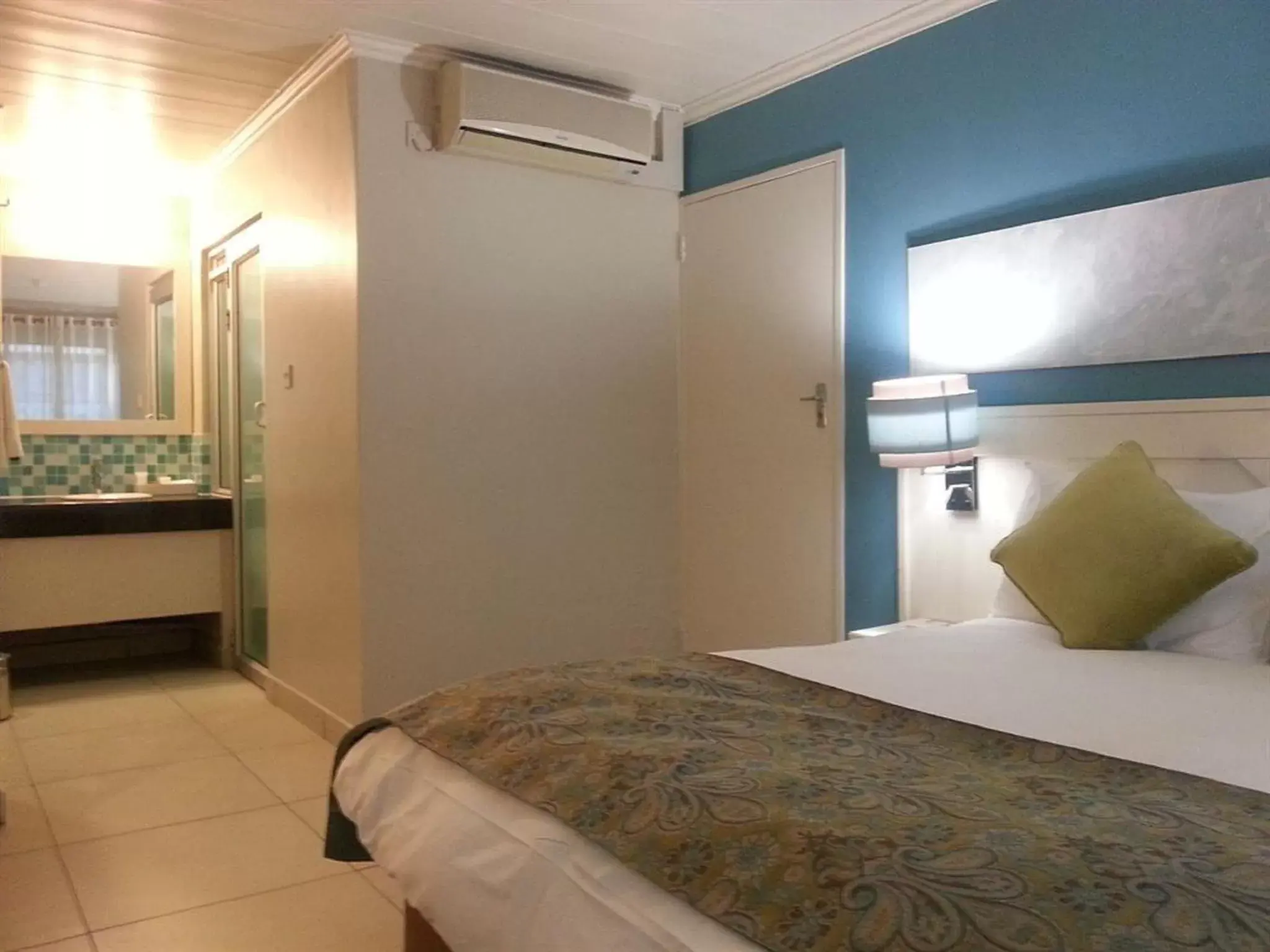 Bed in Peermont Metcourt Hotel Bed in Peermont Metcourt Hotel