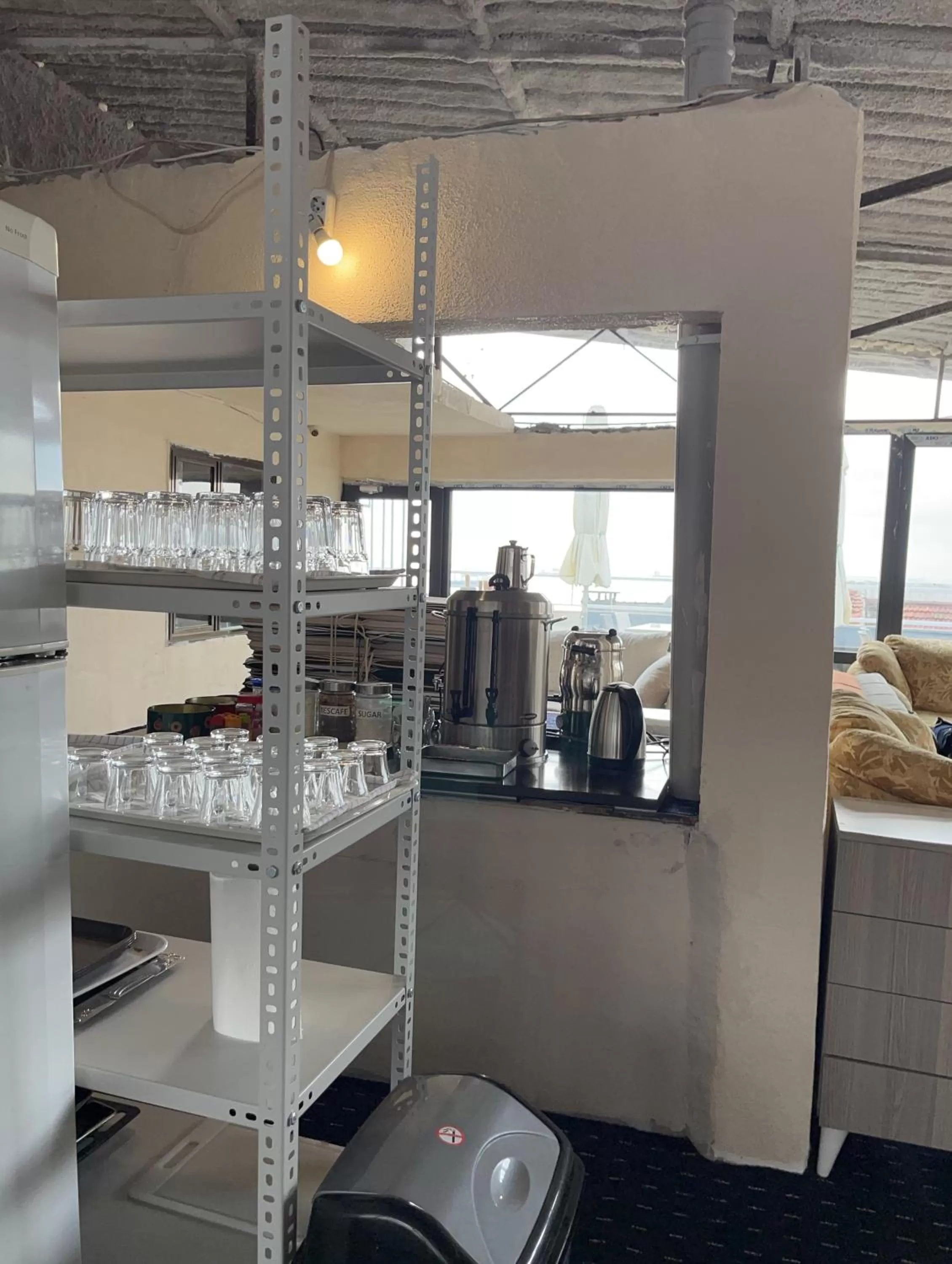 Coffee/tea facilities in Paris Hotel