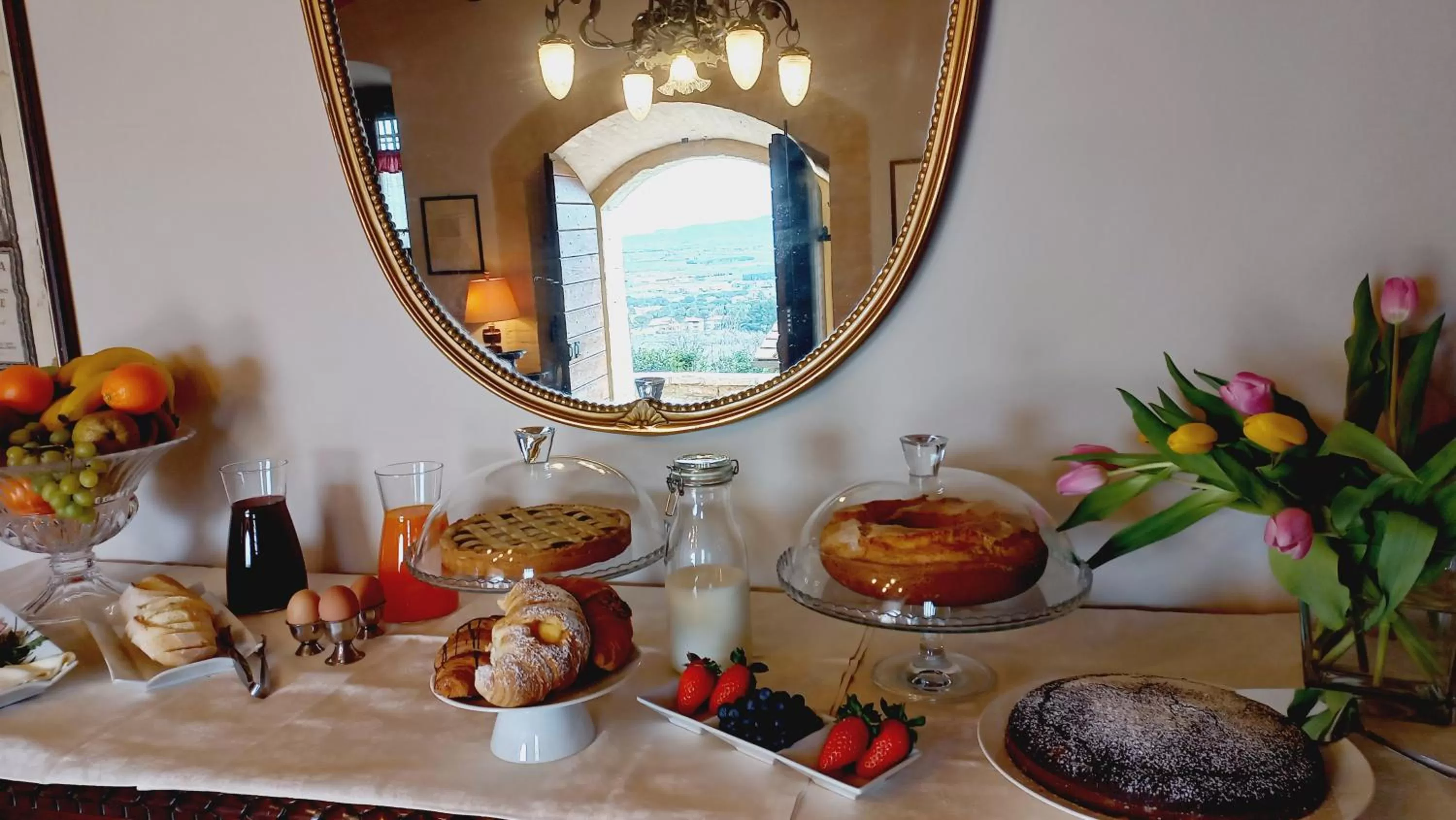 Breakfast in Domus Antiqua Bed & Breakfast