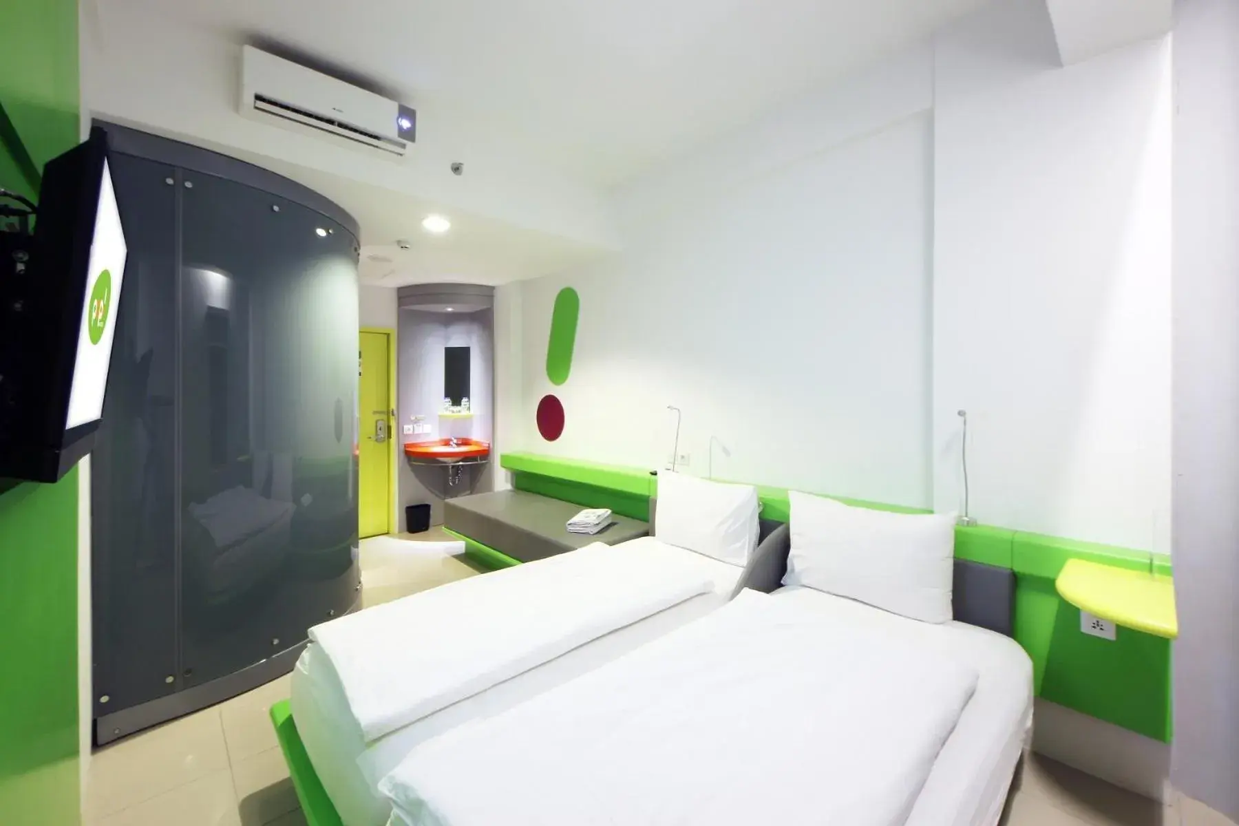 Bedroom, Bed in Pop! Hotel Tanjung Karang