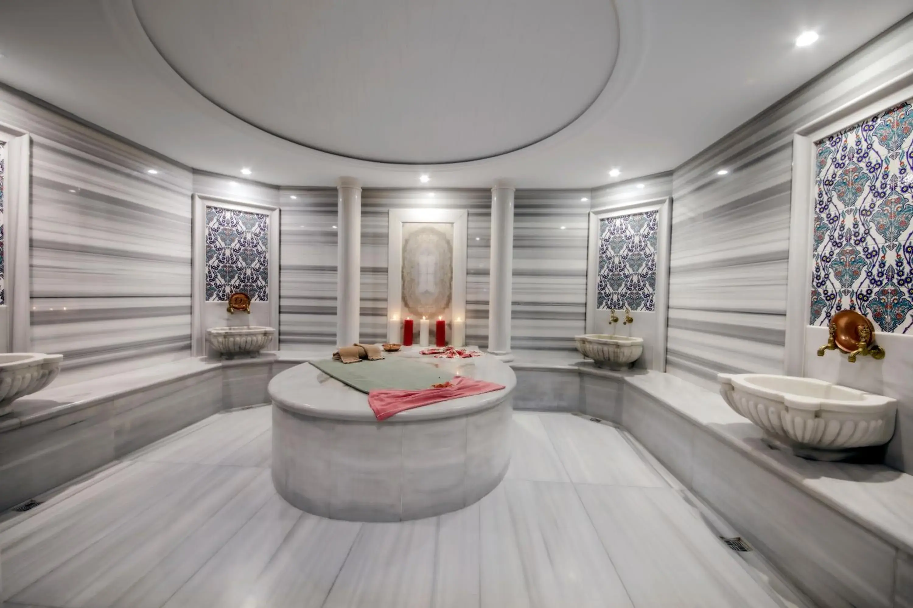 Spa and wellness centre/facilities in Dosso Dossi Hotels Old City