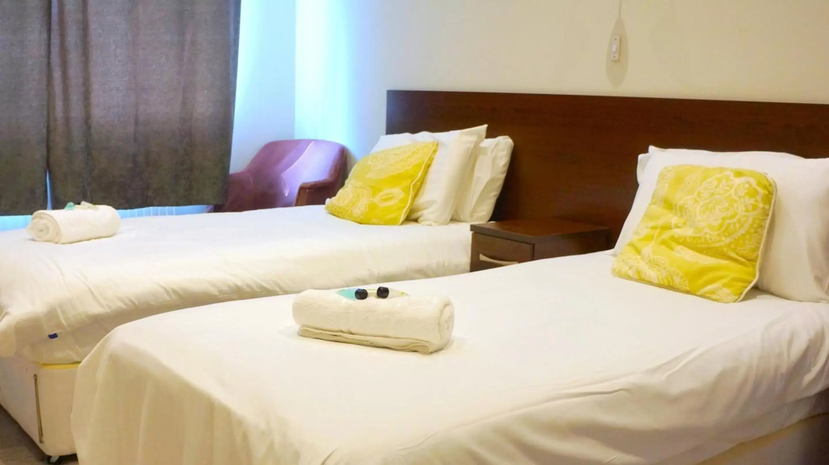 Bedroom, Bed in OYO Oban Hotel